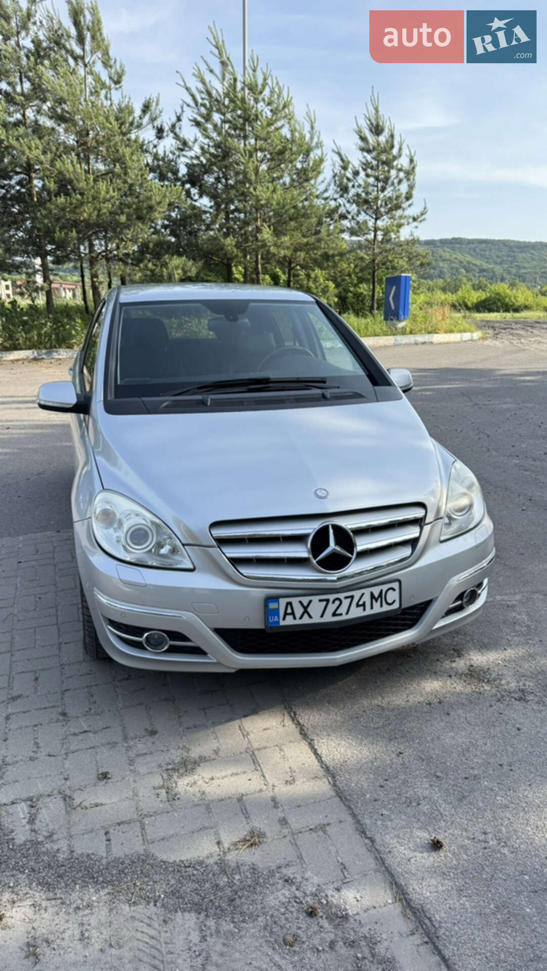 MERCEDES-BENZ B 200 2011