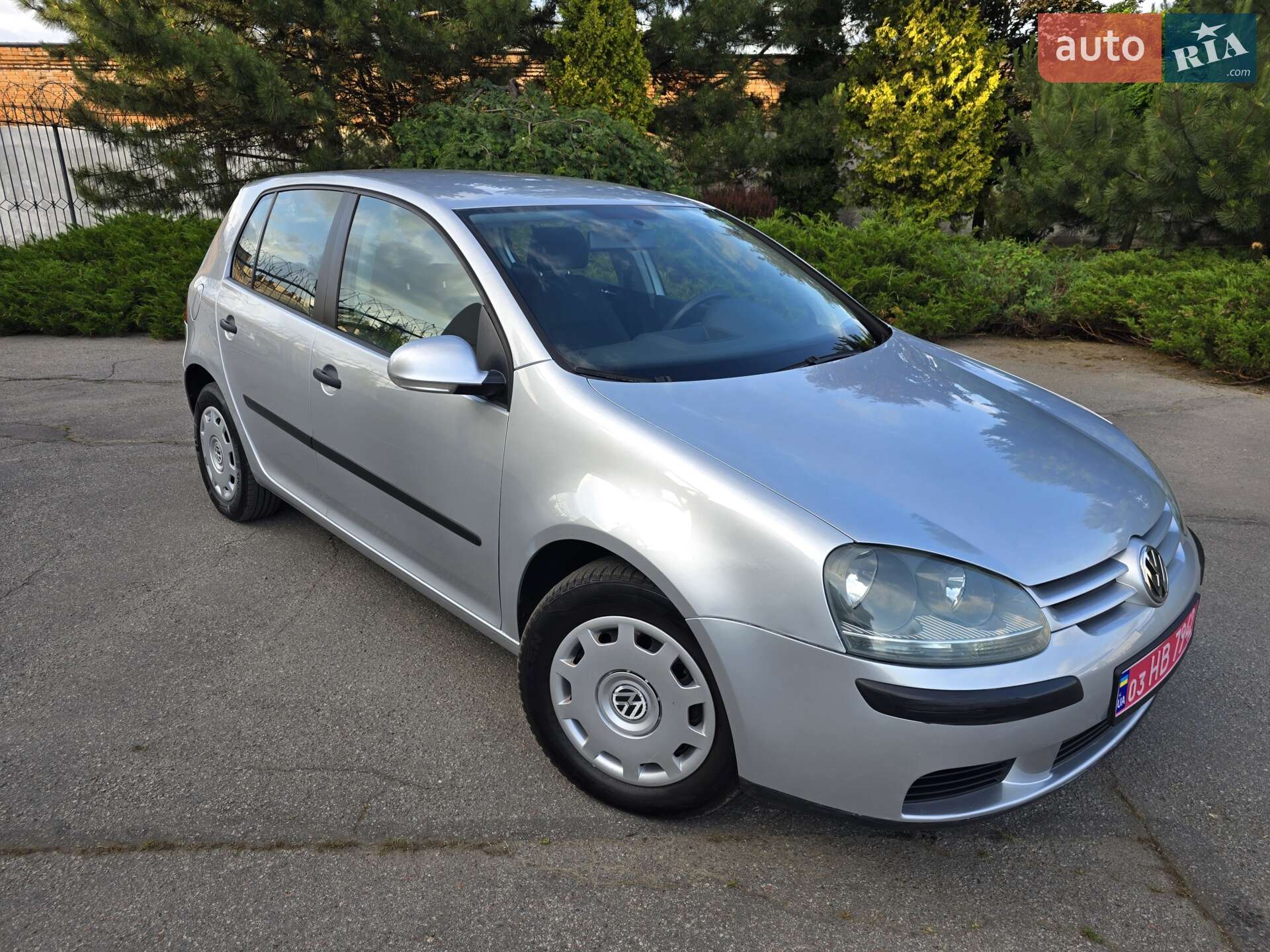 VOLKSWAGEN GOLF 2004