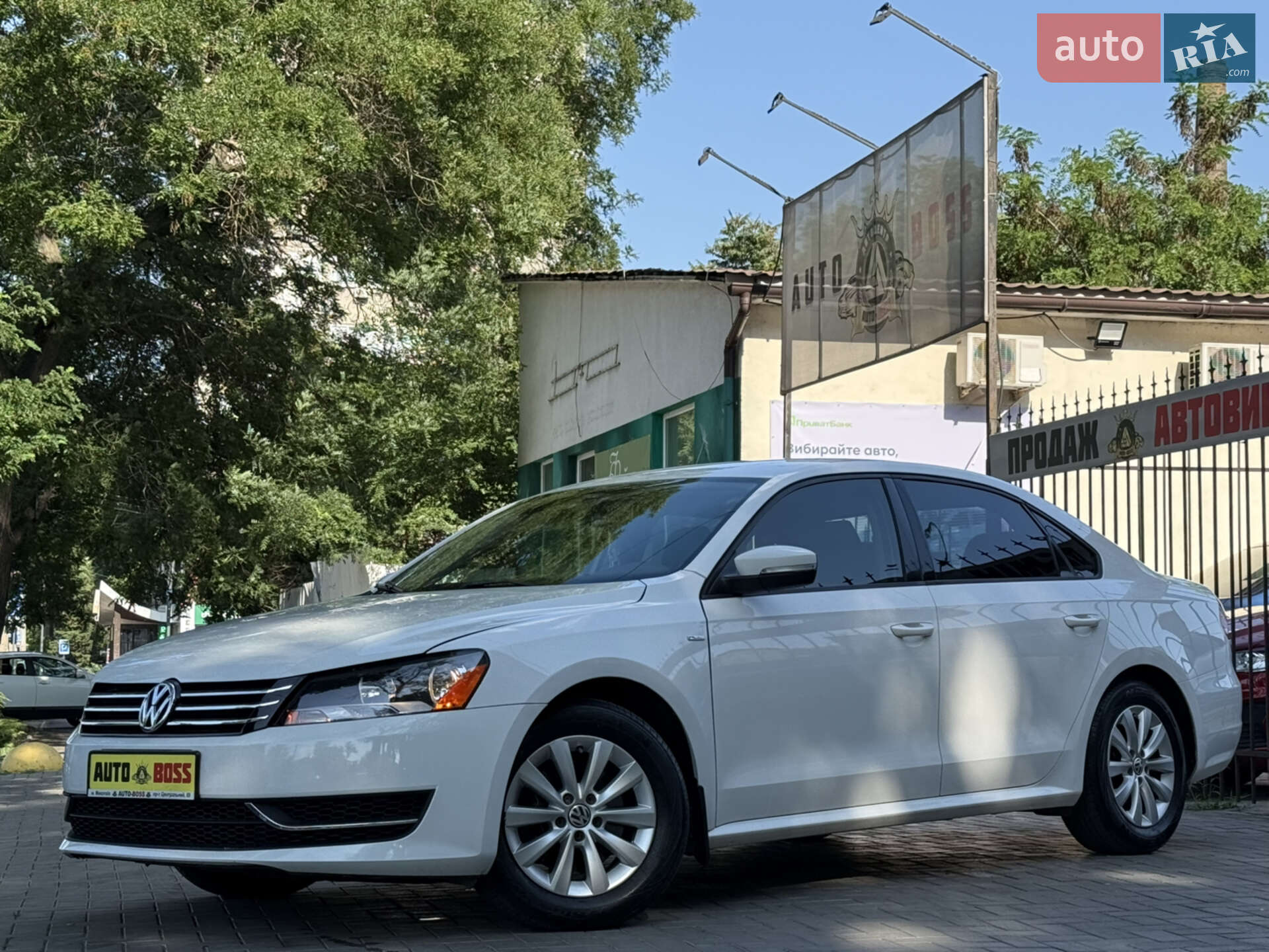 VOLKSWAGEN PASSAT 2014