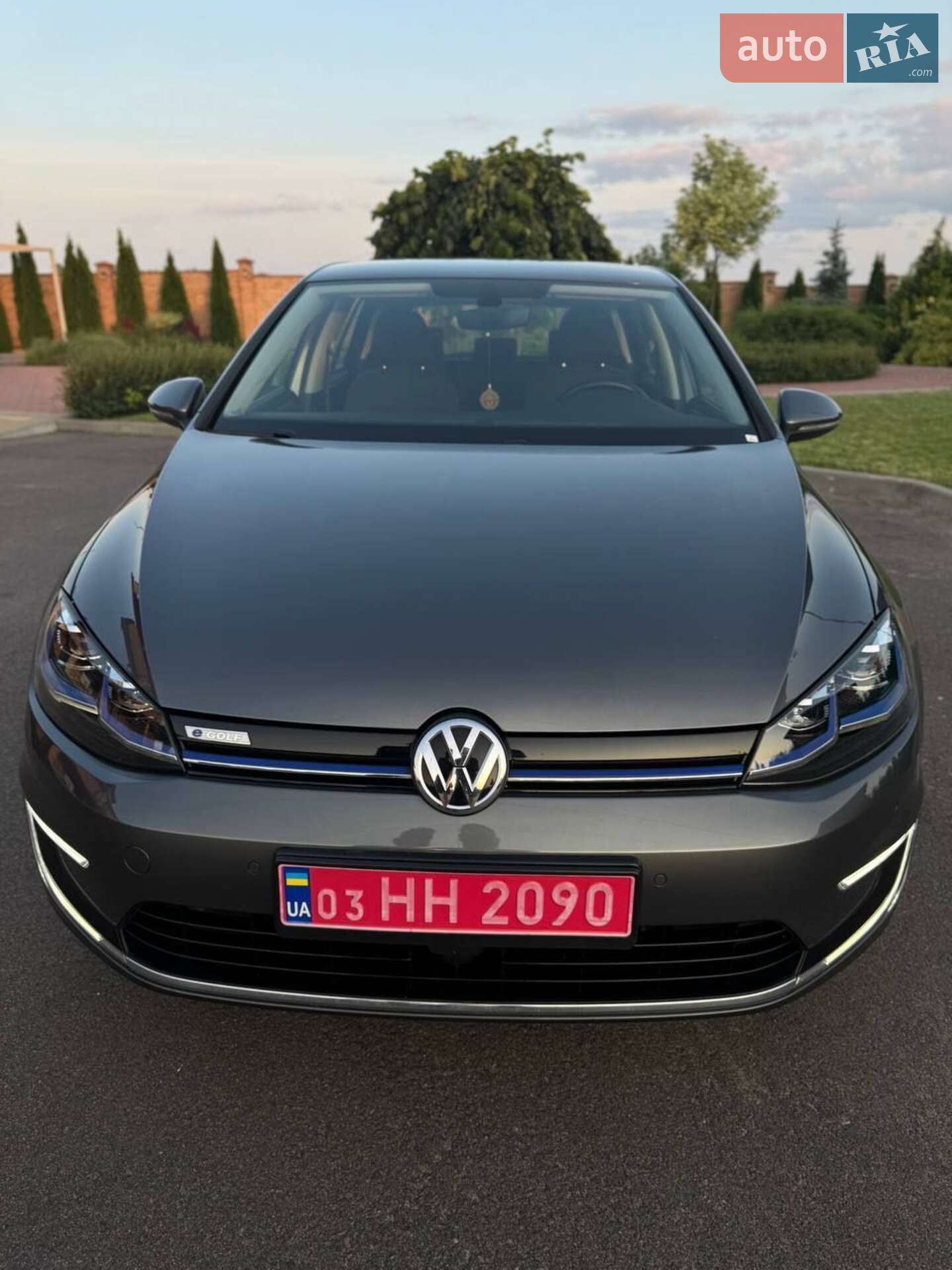VOLKSWAGEN E-GOLF 2018