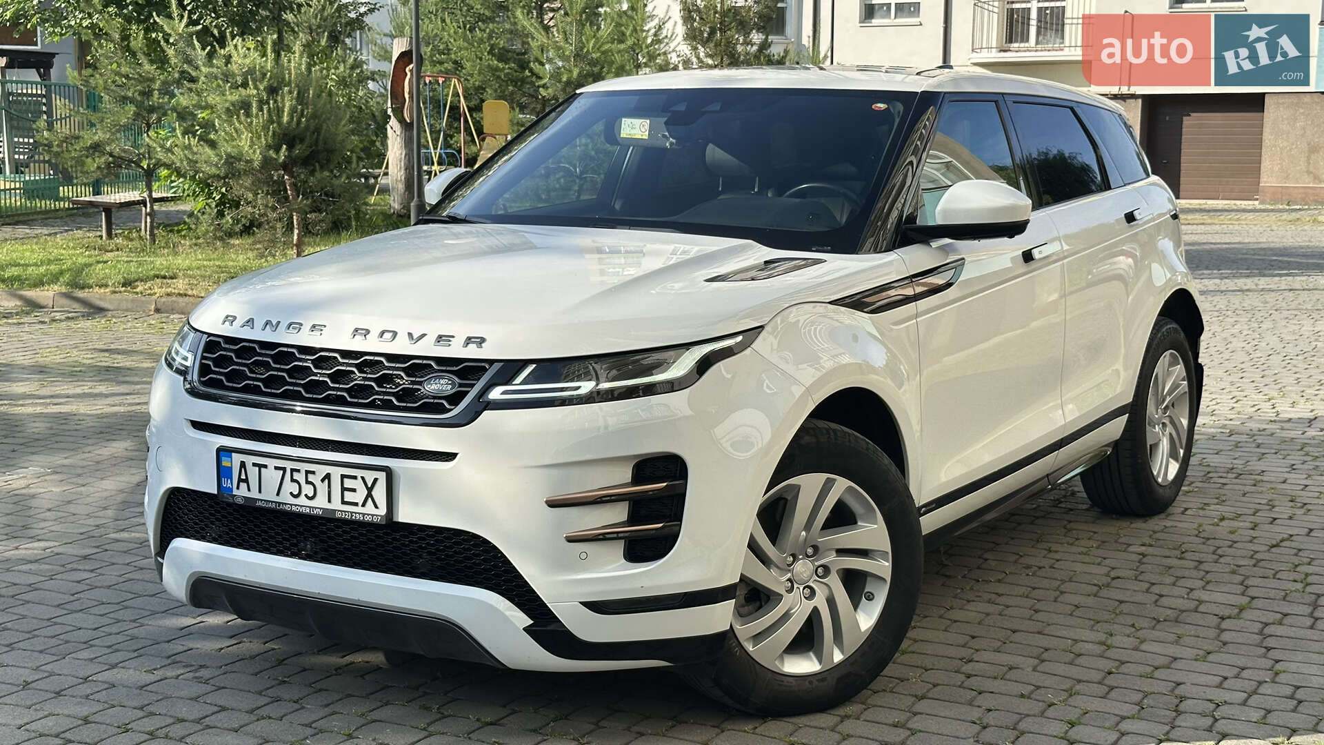 Головне фото звіту автомобіля LAND ROVER RANGE ROVER EVOQUE 2019