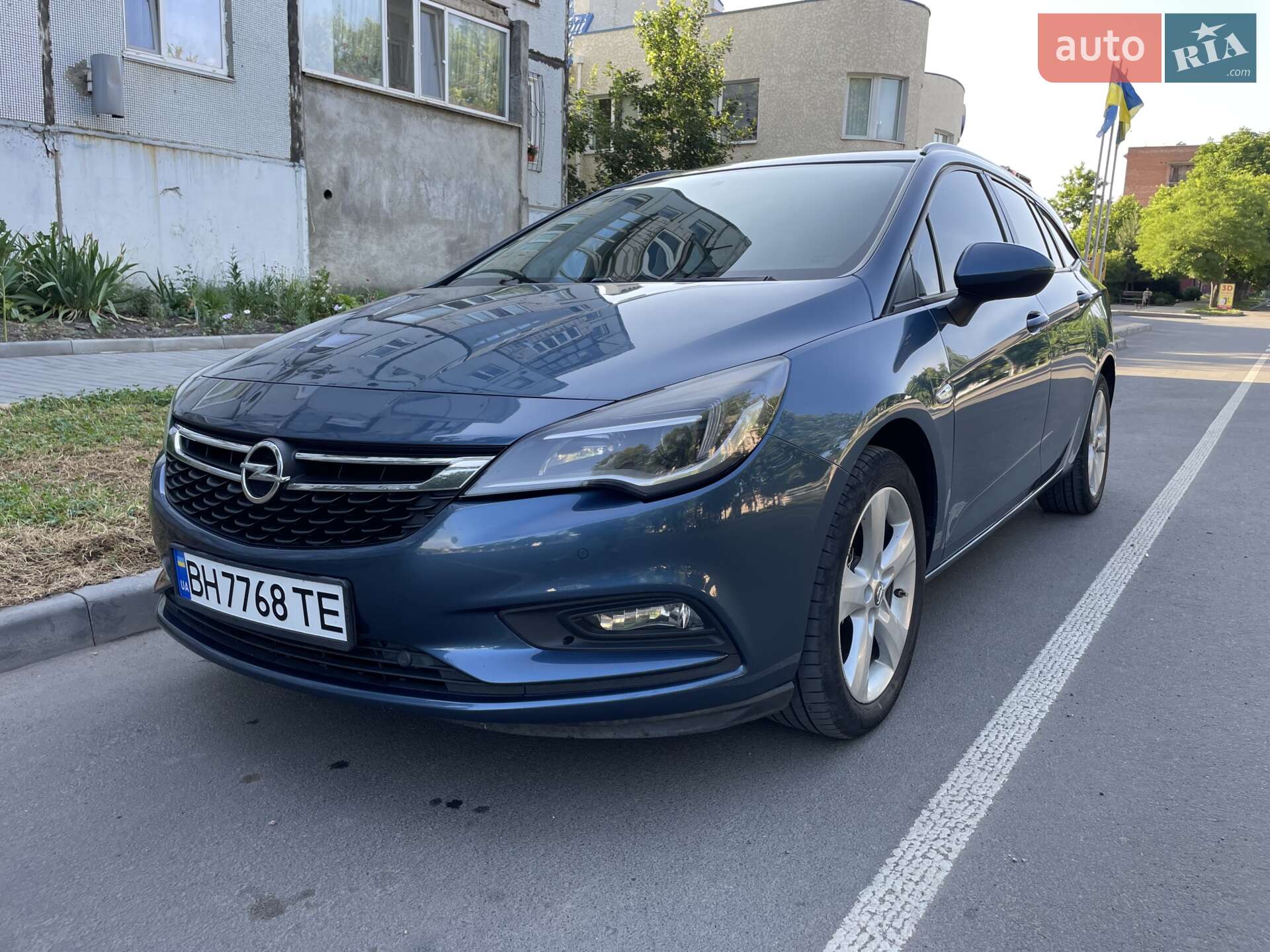 Головне фото звіту автомобіля OPEL ASTRA 2016