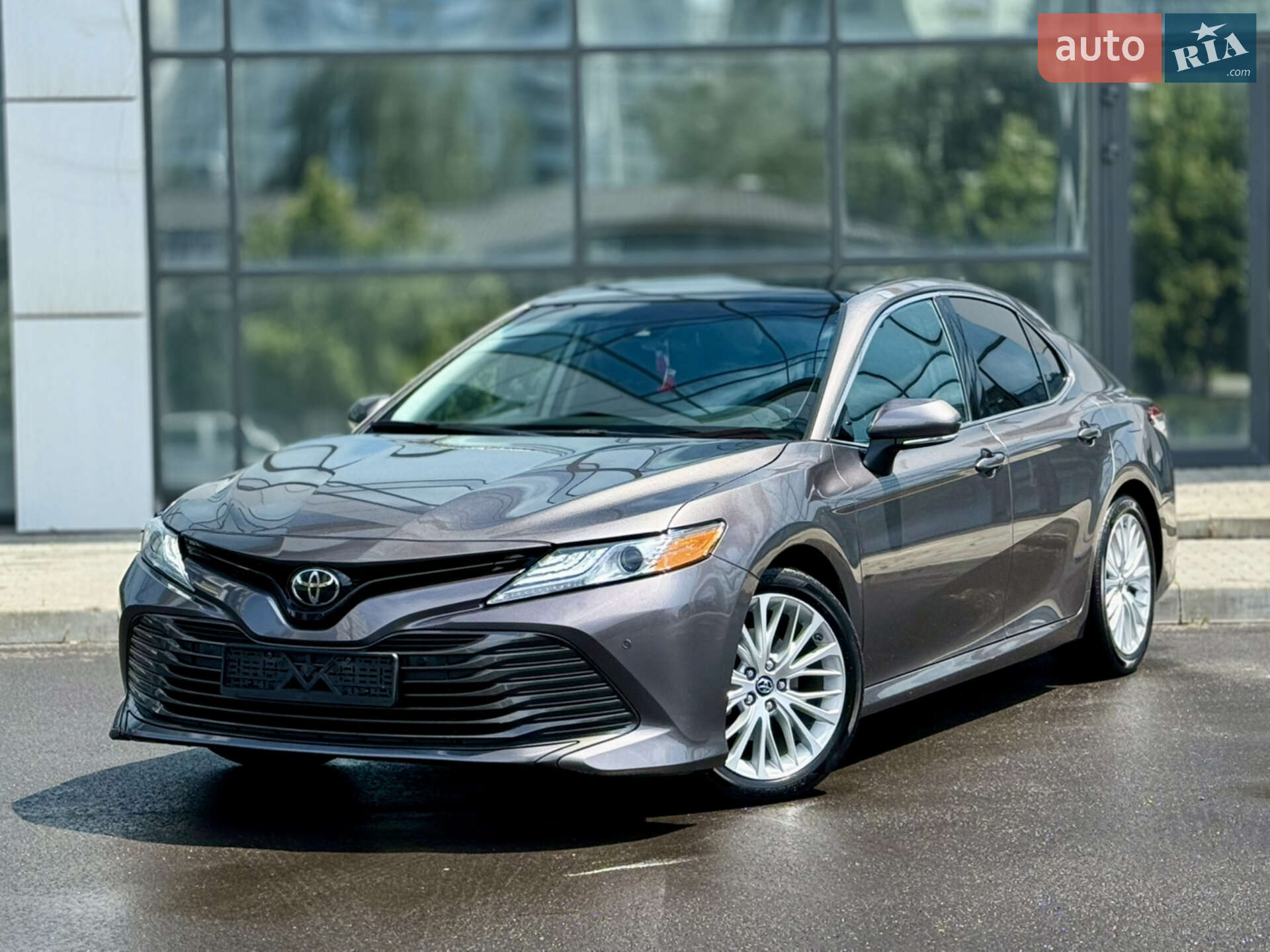 TOYOTA CAMRY