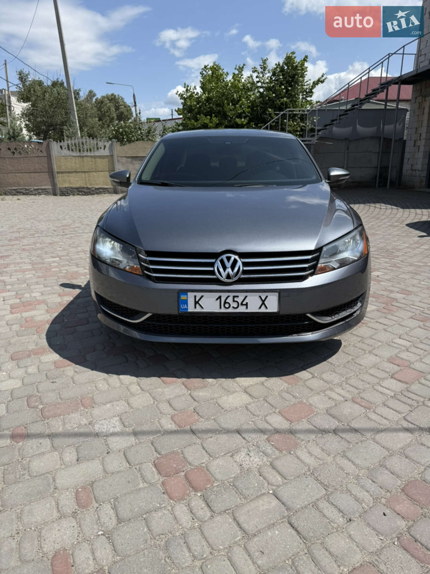 VOLKSWAGEN PASSAT 2012