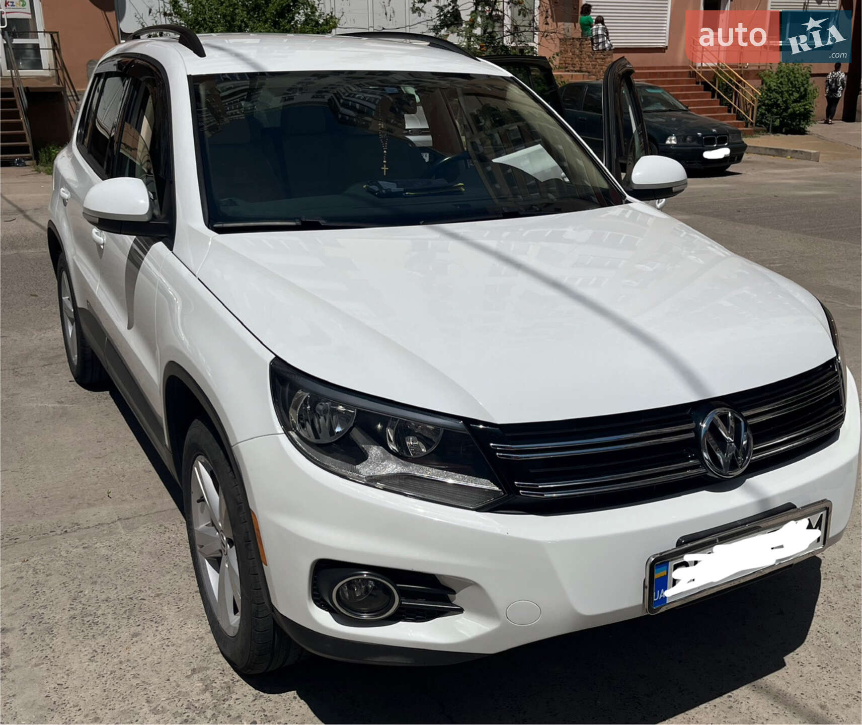 VOLKSWAGEN TIGUAN 2016