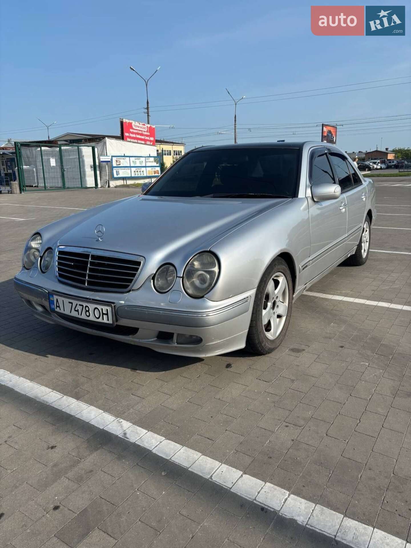 MERCEDES-BENZ E 240 2000