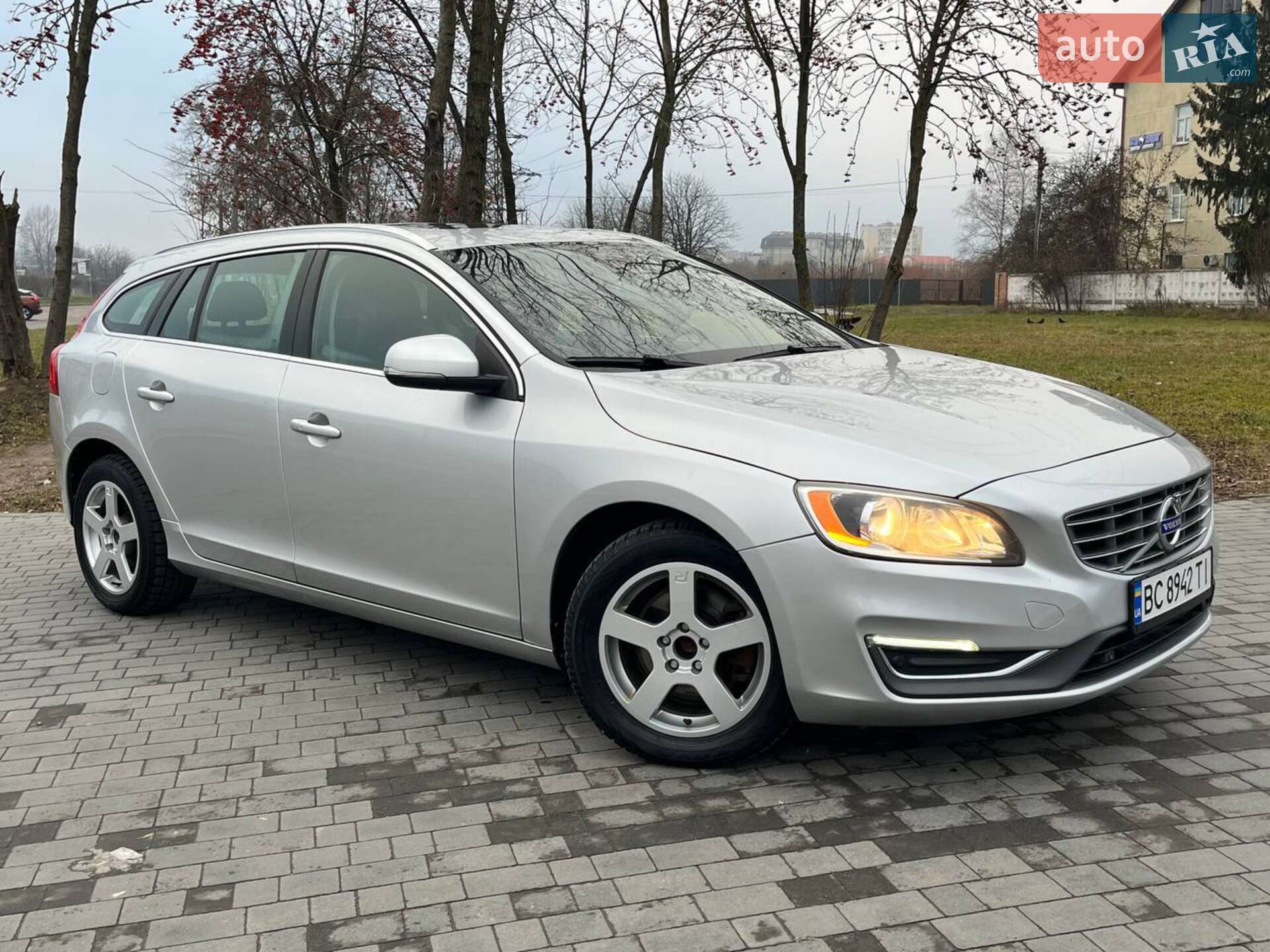 VOLVO V60 2014