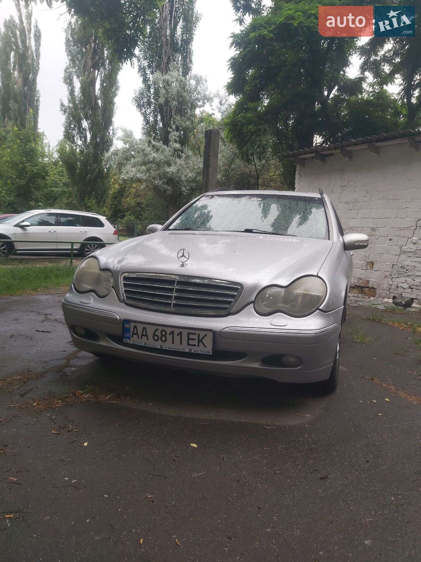 MERCEDES-BENZ 240 2001