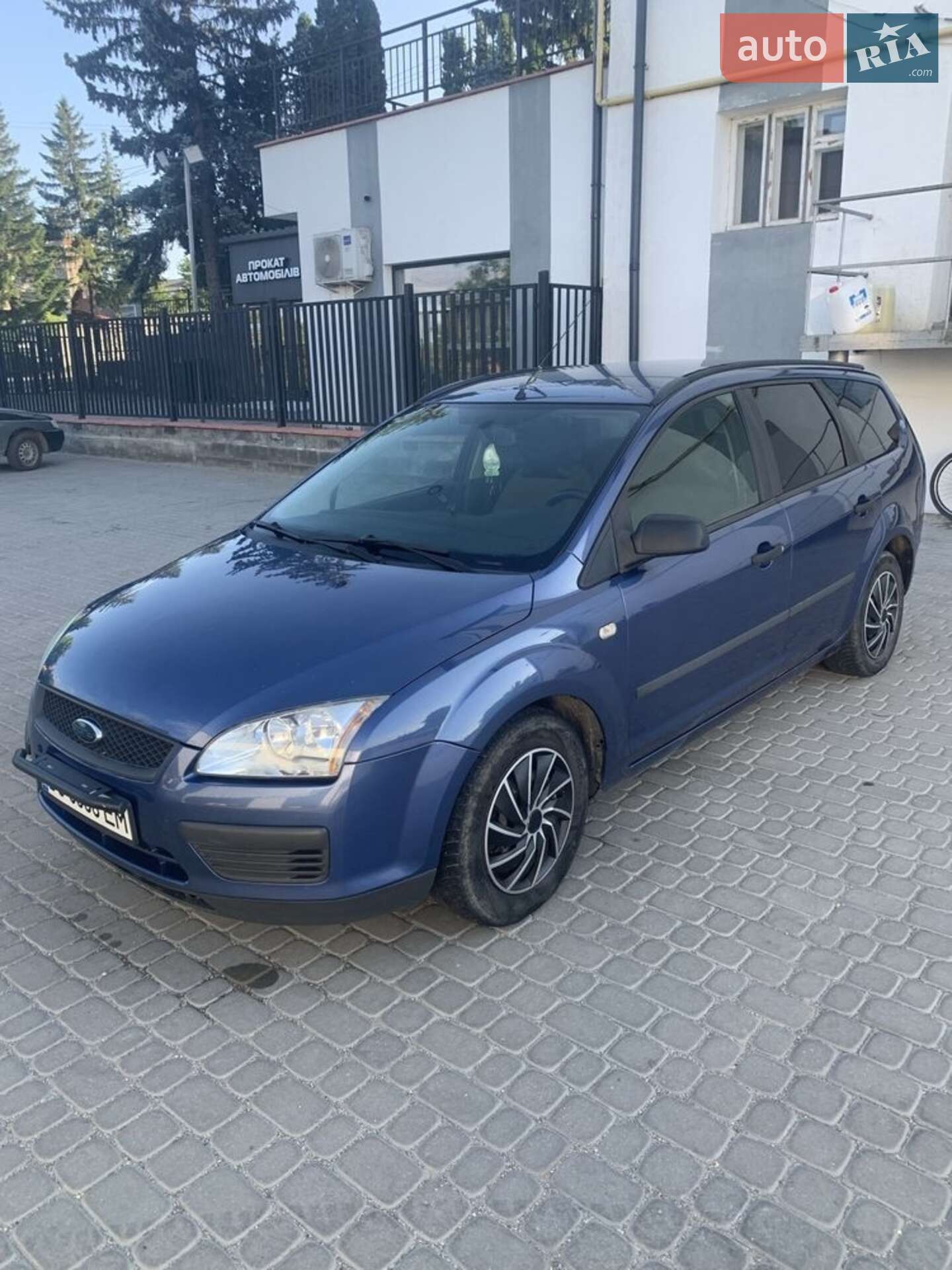 Головне фото звіту автомобіля FORD FOCUS 2004