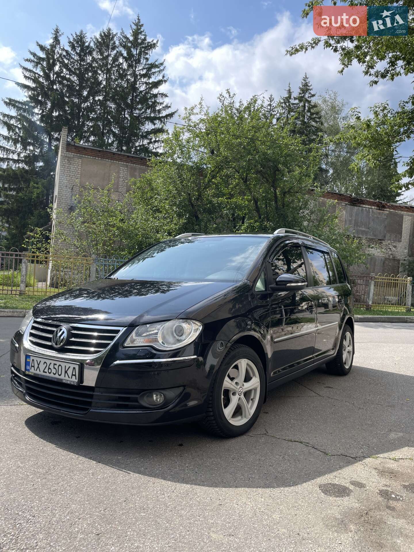 VOLKSWAGEN TOURAN 2009