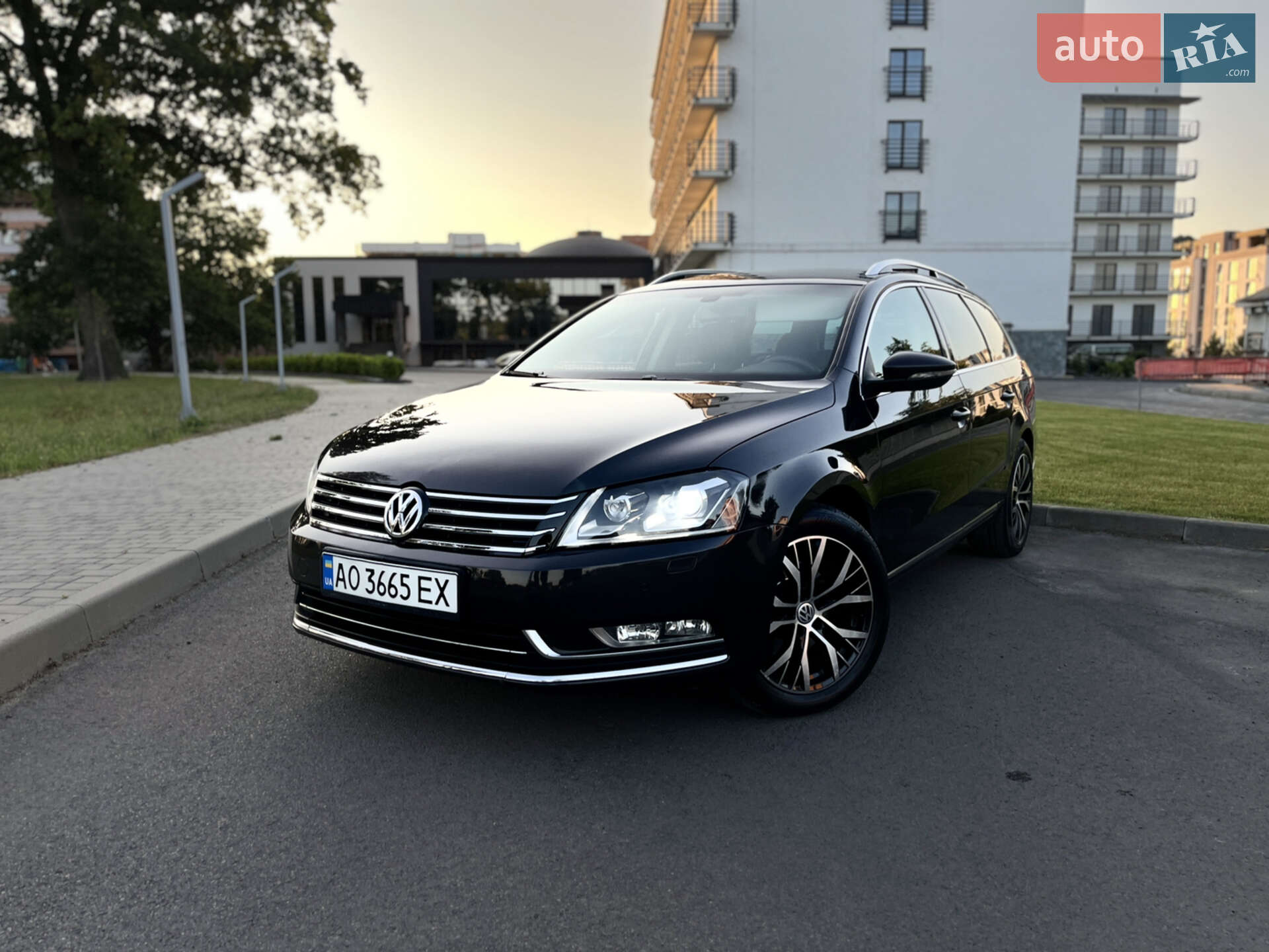 VOLKSWAGEN PASSAT 2011