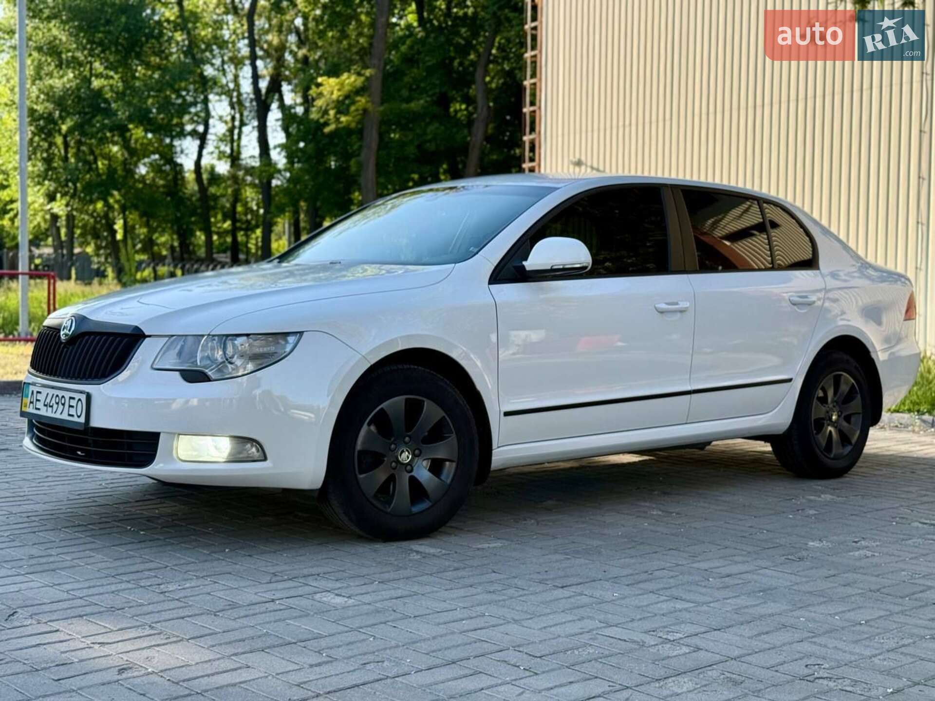 SKODA SUPERB 2013