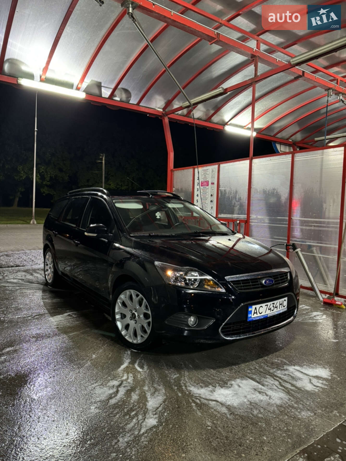 Головне фото звіту автомобіля FORD FOCUS 2008