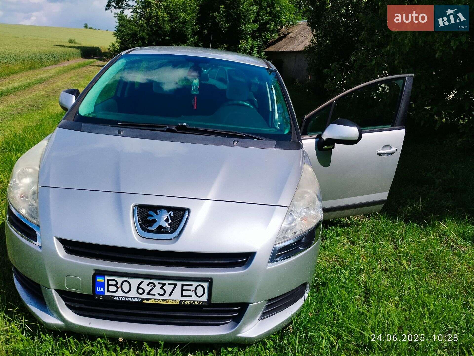 PEUGEOT 5008 2010