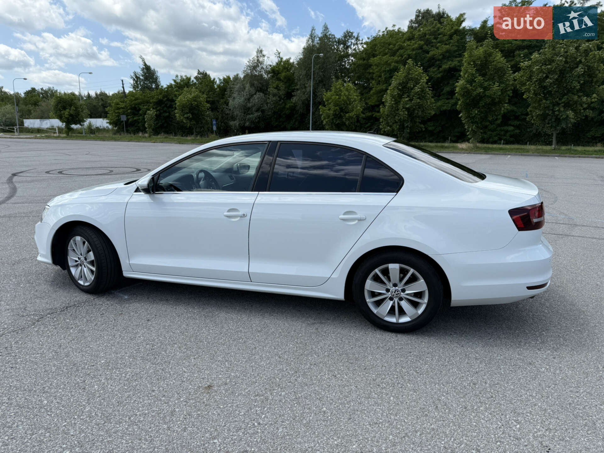 VOLKSWAGEN JETTA 2016