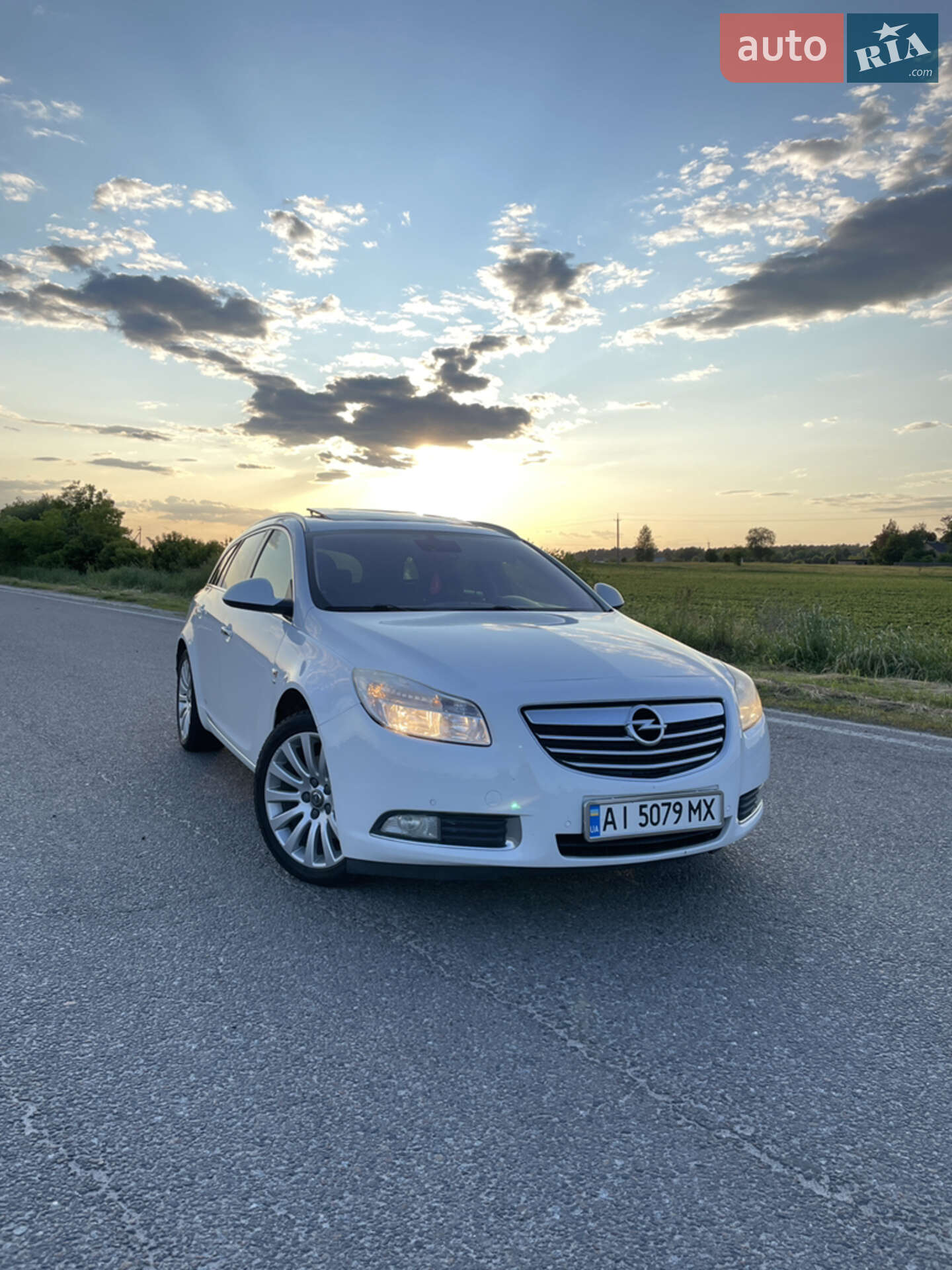 Головне фото звіту автомобіля OPEL INSIGNIA 2011