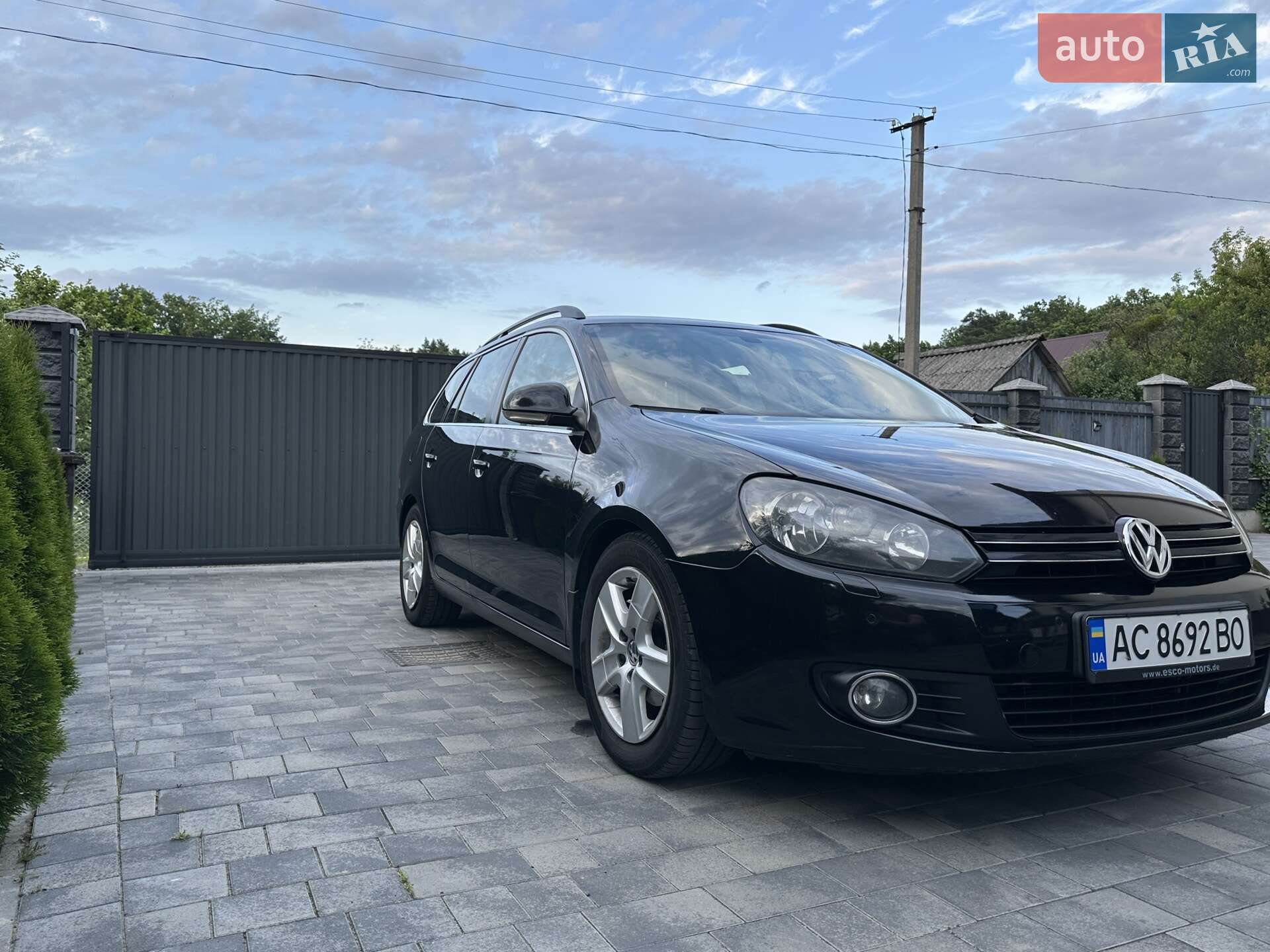 VOLKSWAGEN GOLF 2010