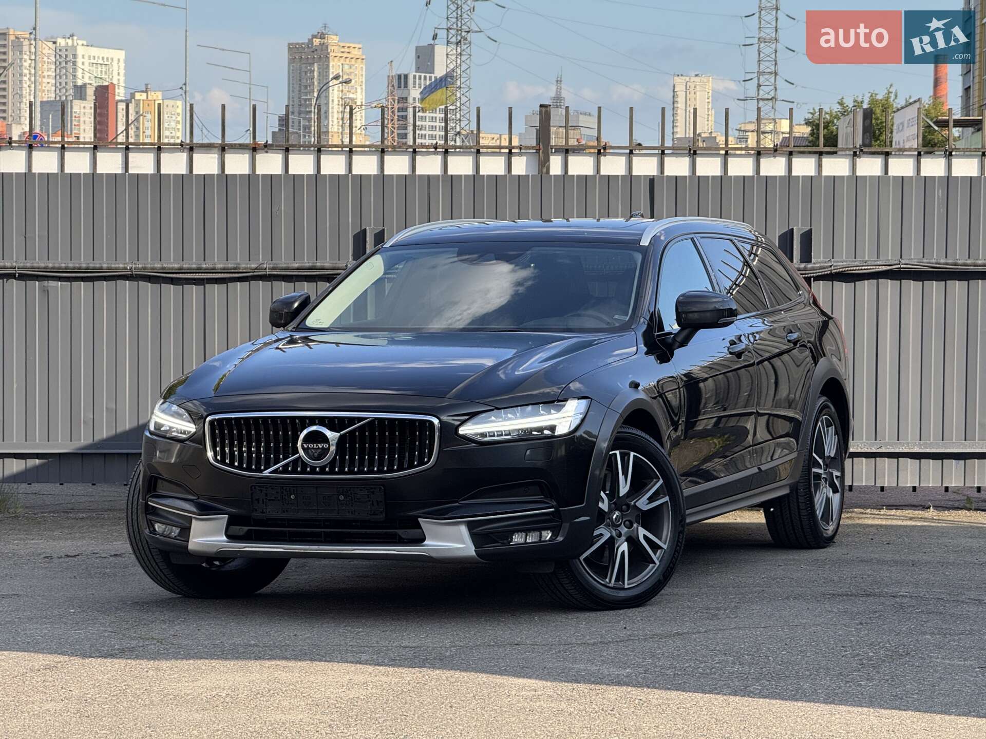 VOLVO V90CC 2019