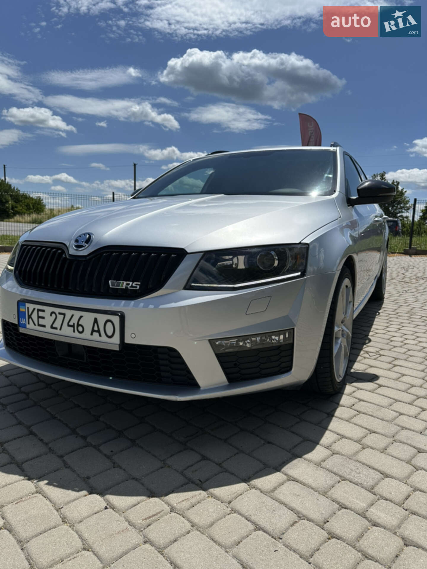 Головне фото звіту автомобіля SKODA OCTAVIA 2016