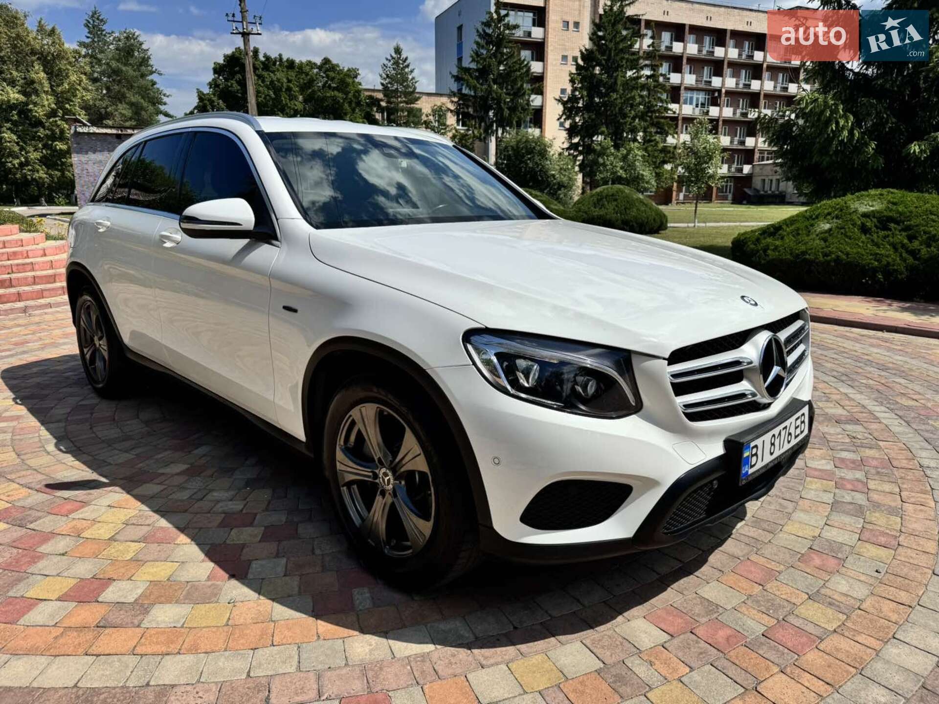 MERCEDES-BENZ GLC 220D 2017