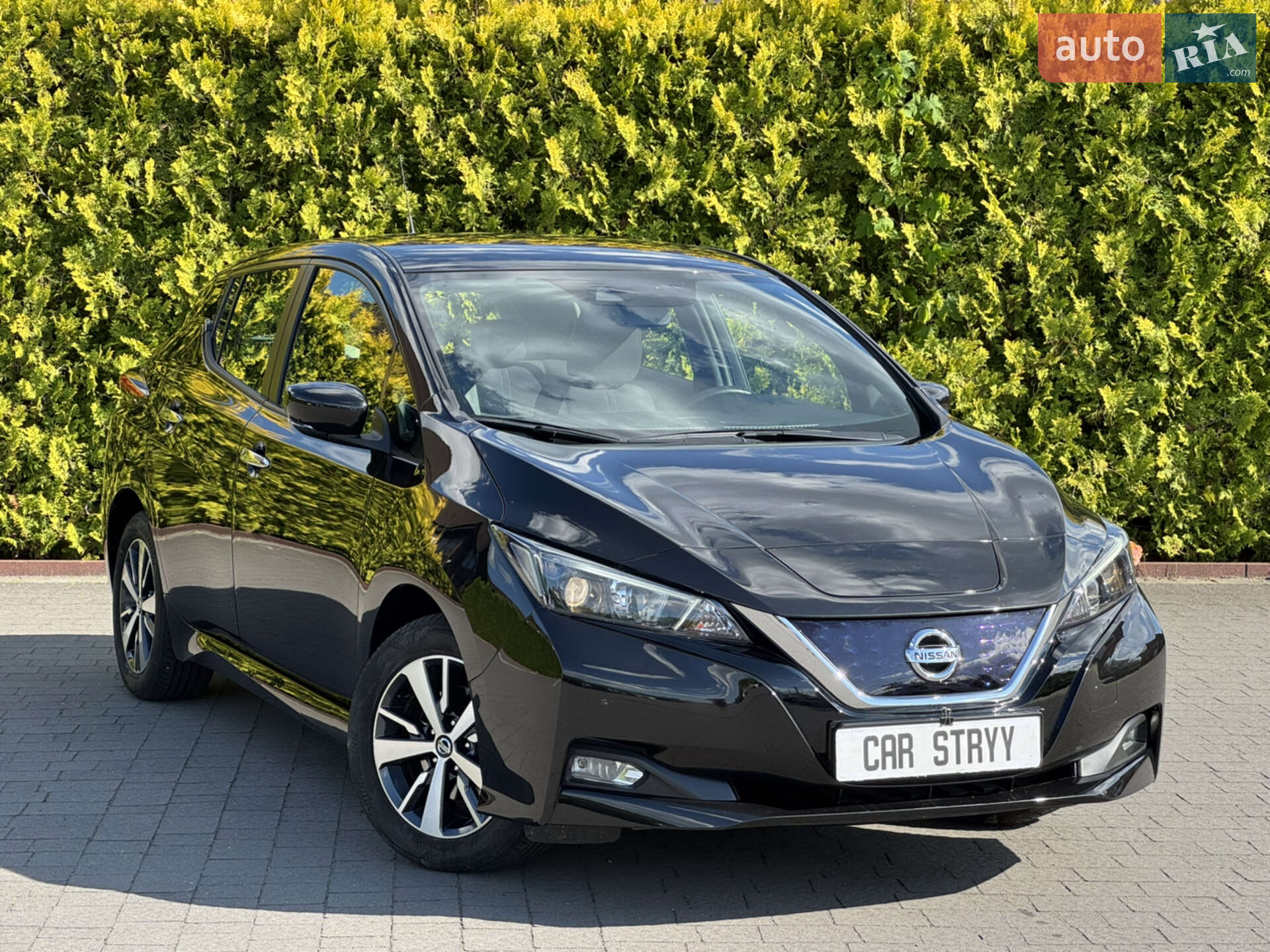 NISSAN LEAF 2020