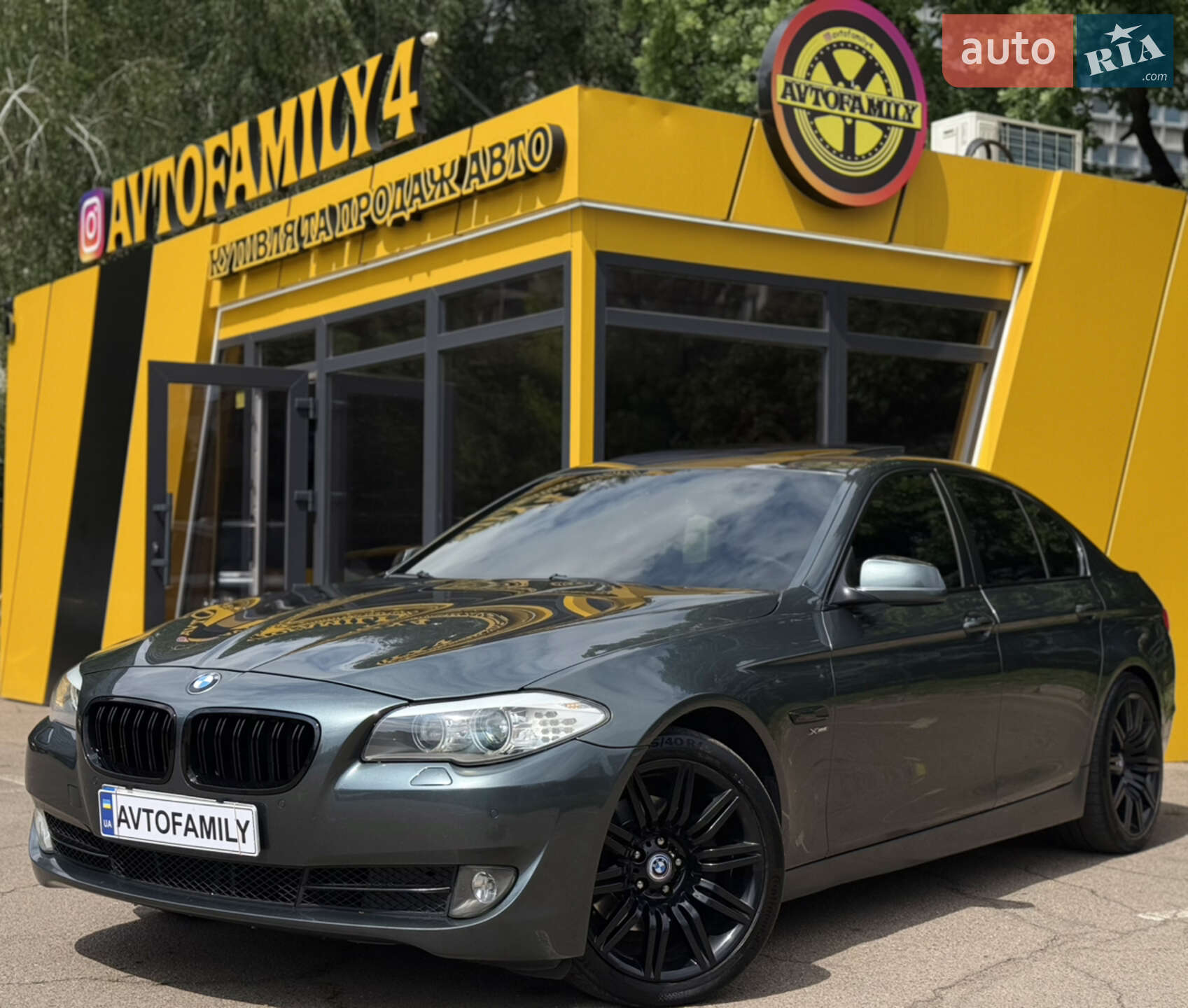 BMW 528I 2011