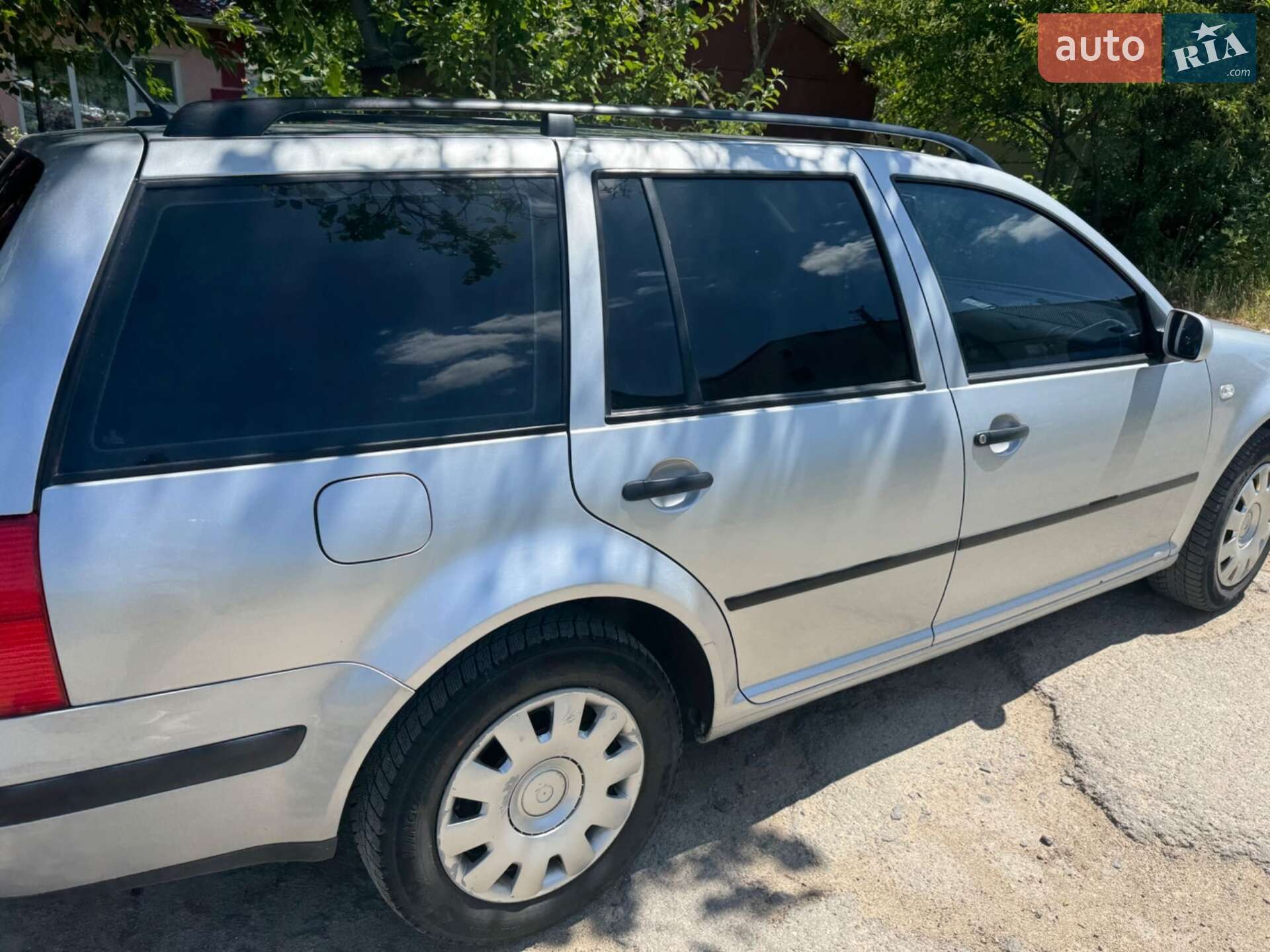 VOLKSWAGEN GOLF 2004
