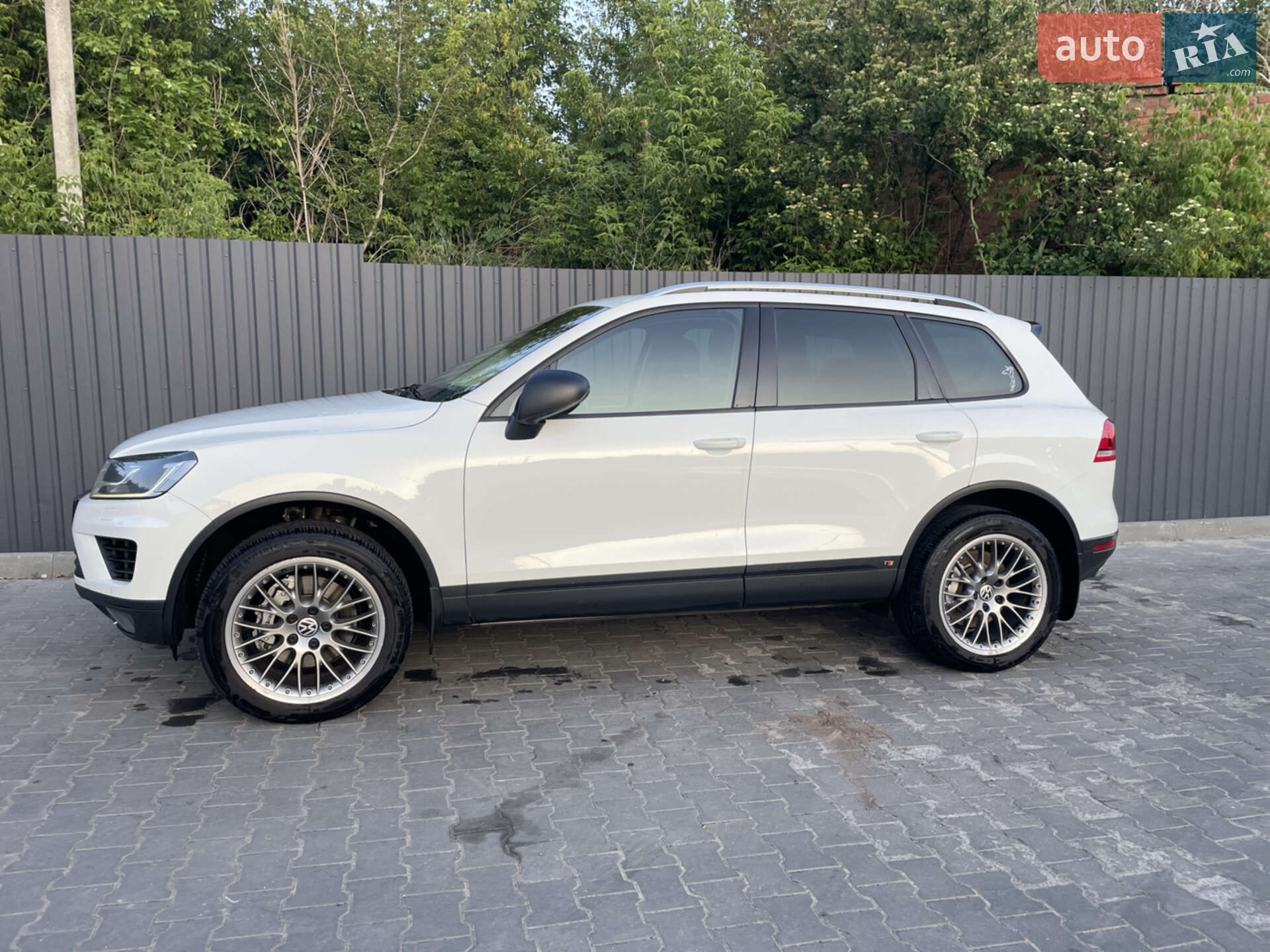 VOLKSWAGEN TOUAREG 2015