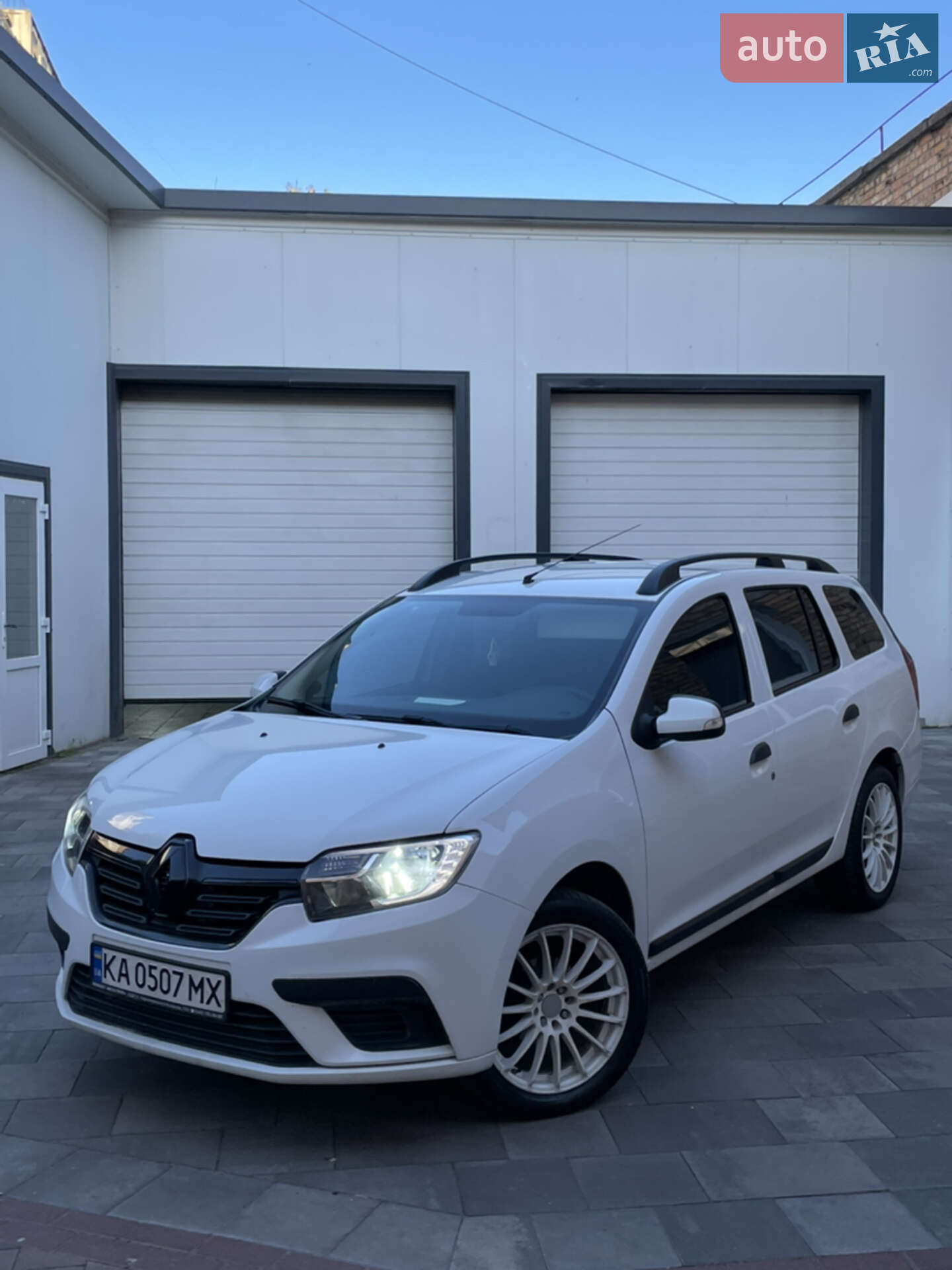 RENAULT LOGAN 2018