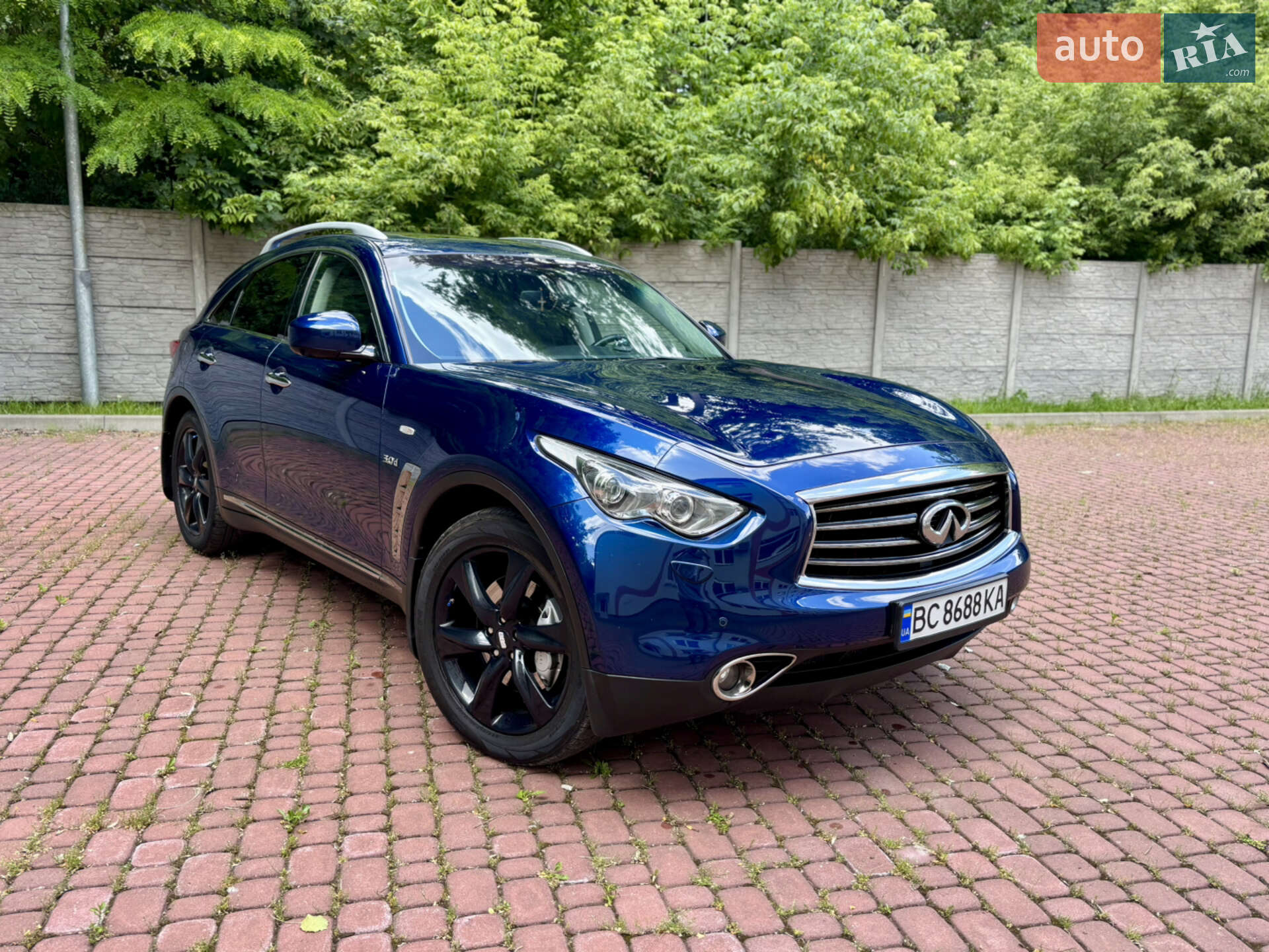 INFINITI QX70 2016