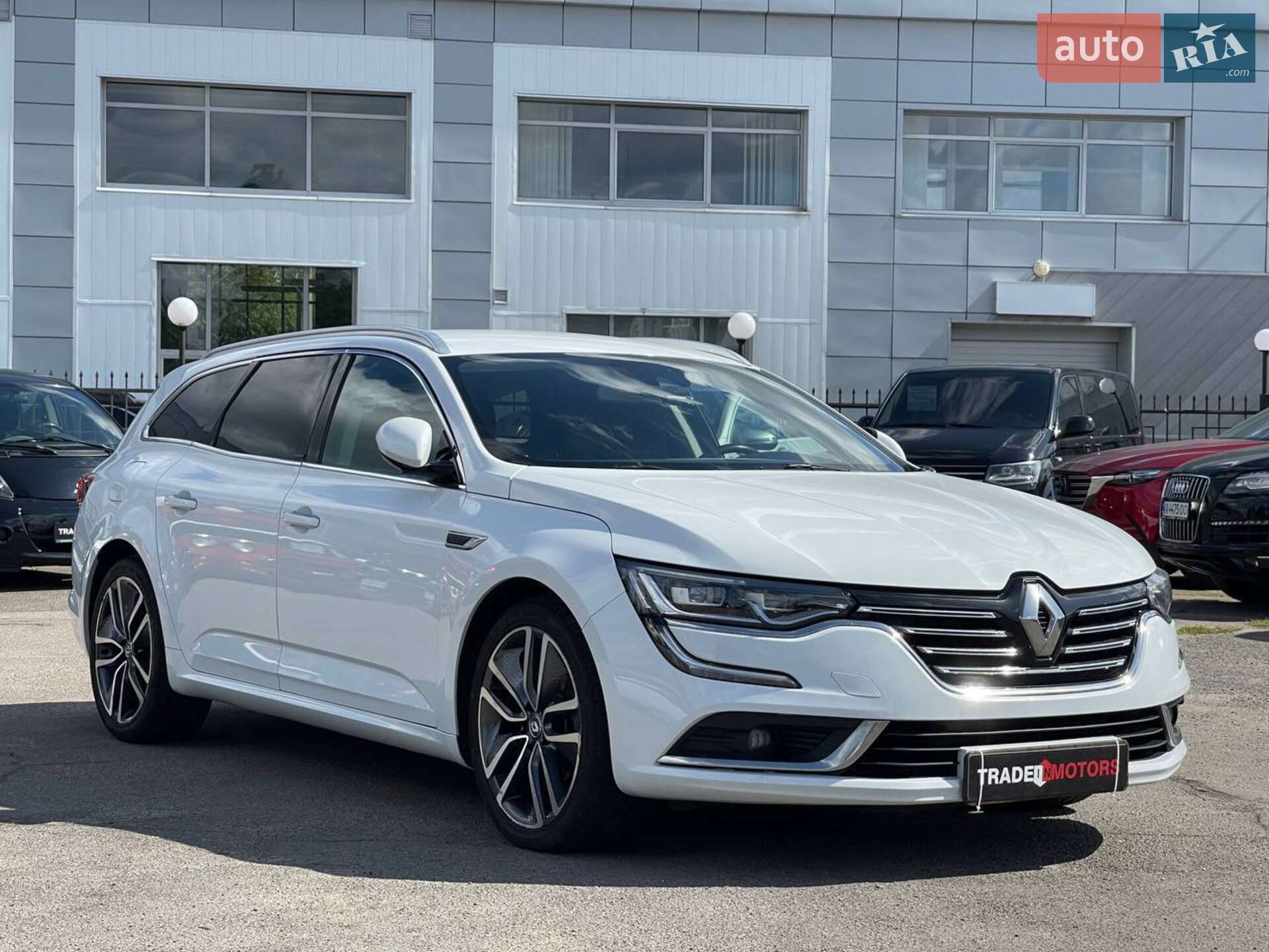 Головне фото звіту автомобіля RENAULT TALISMAN 2016