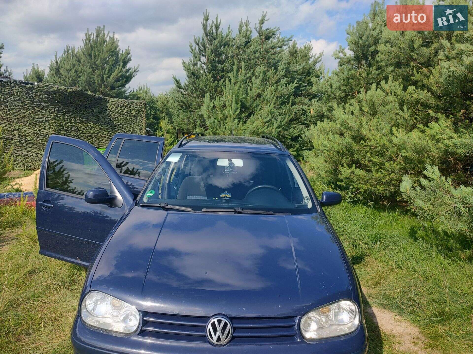 VOLKSWAGEN GOLF 2003