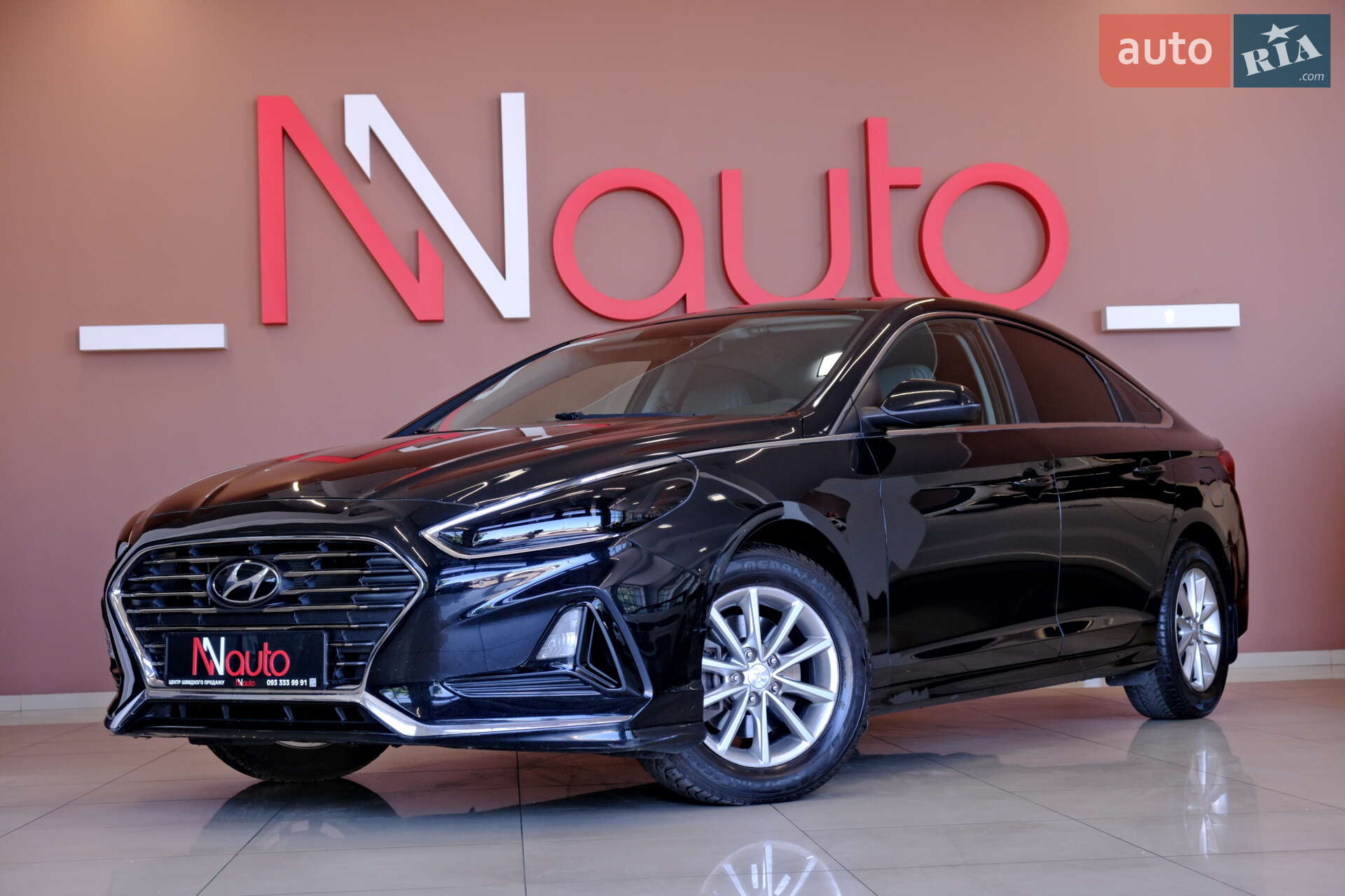 Головне фото звіту автомобіля HYUNDAI SONATA 2017