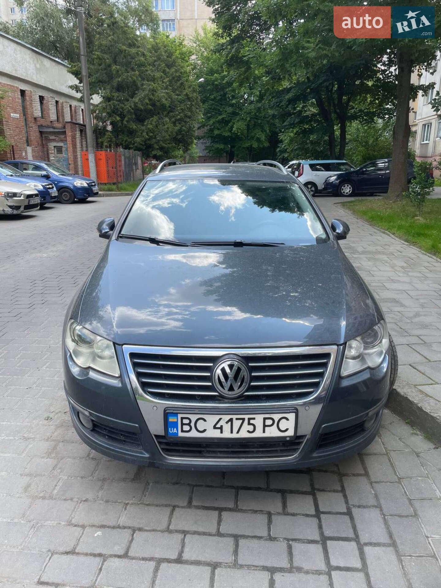 VOLKSWAGEN PASSAT 2010