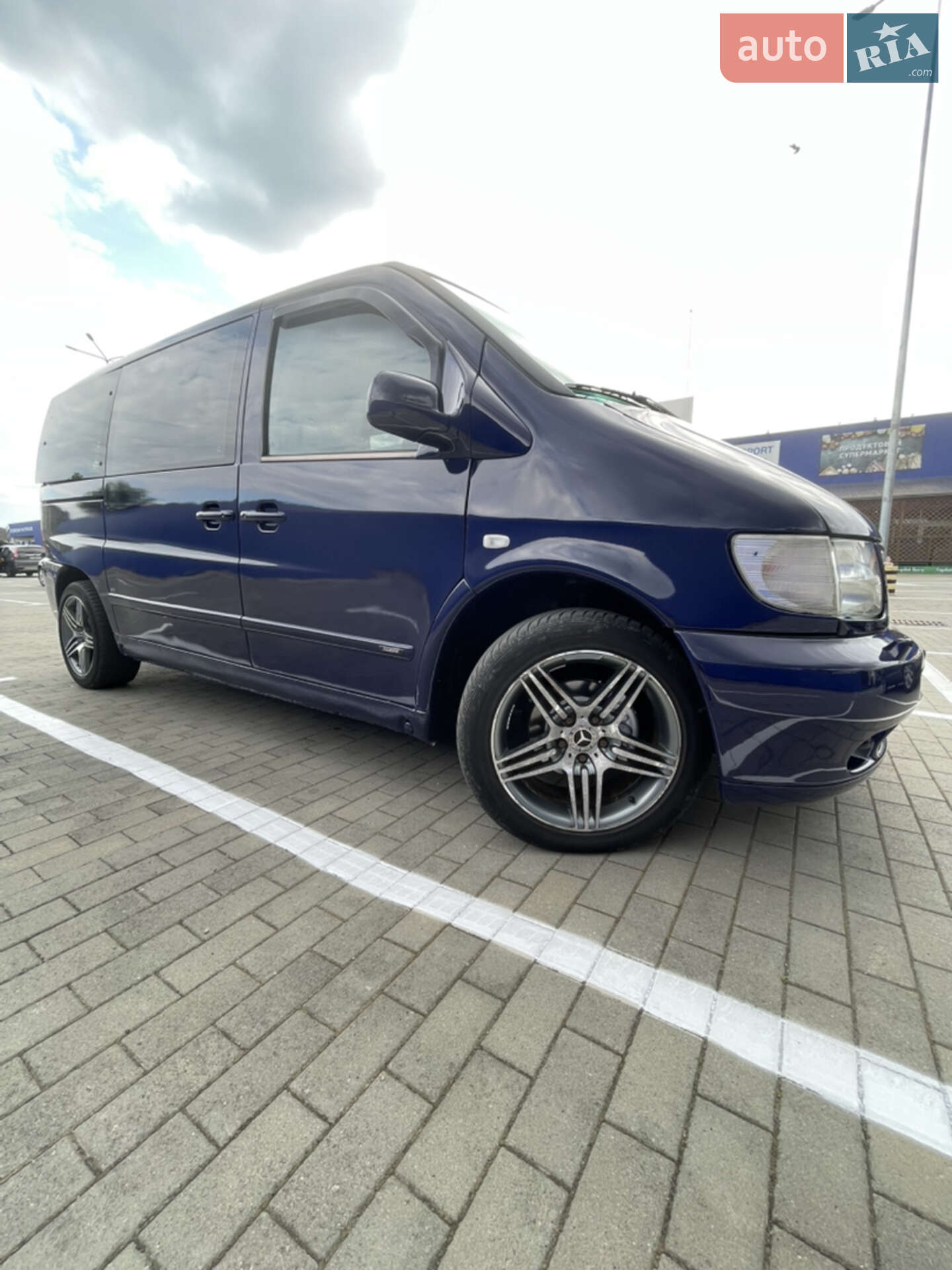 Головне фото звіту автомобіля MERCEDES-BENZ V 220 D 2000