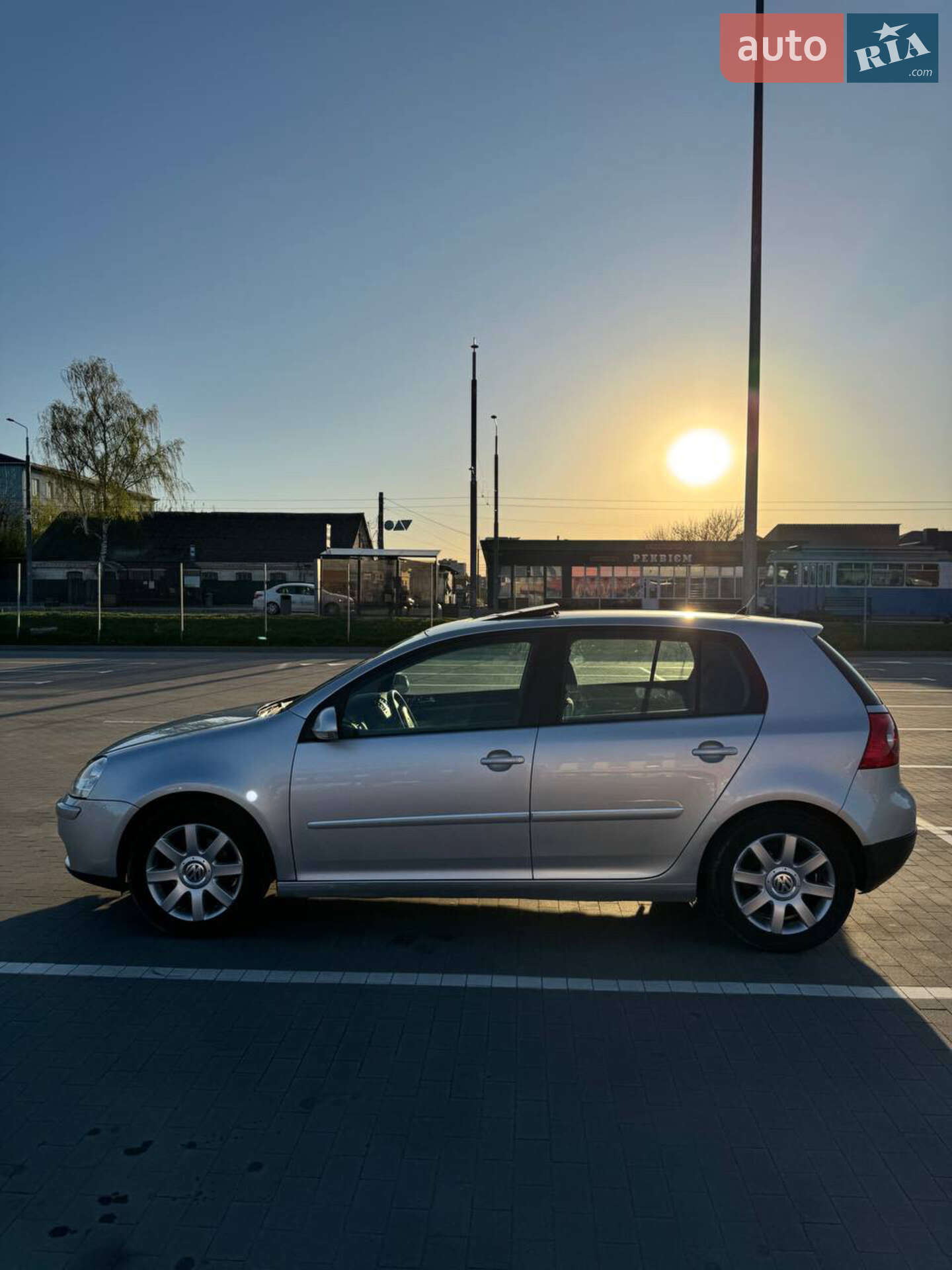 VOLKSWAGEN GOLF 2005