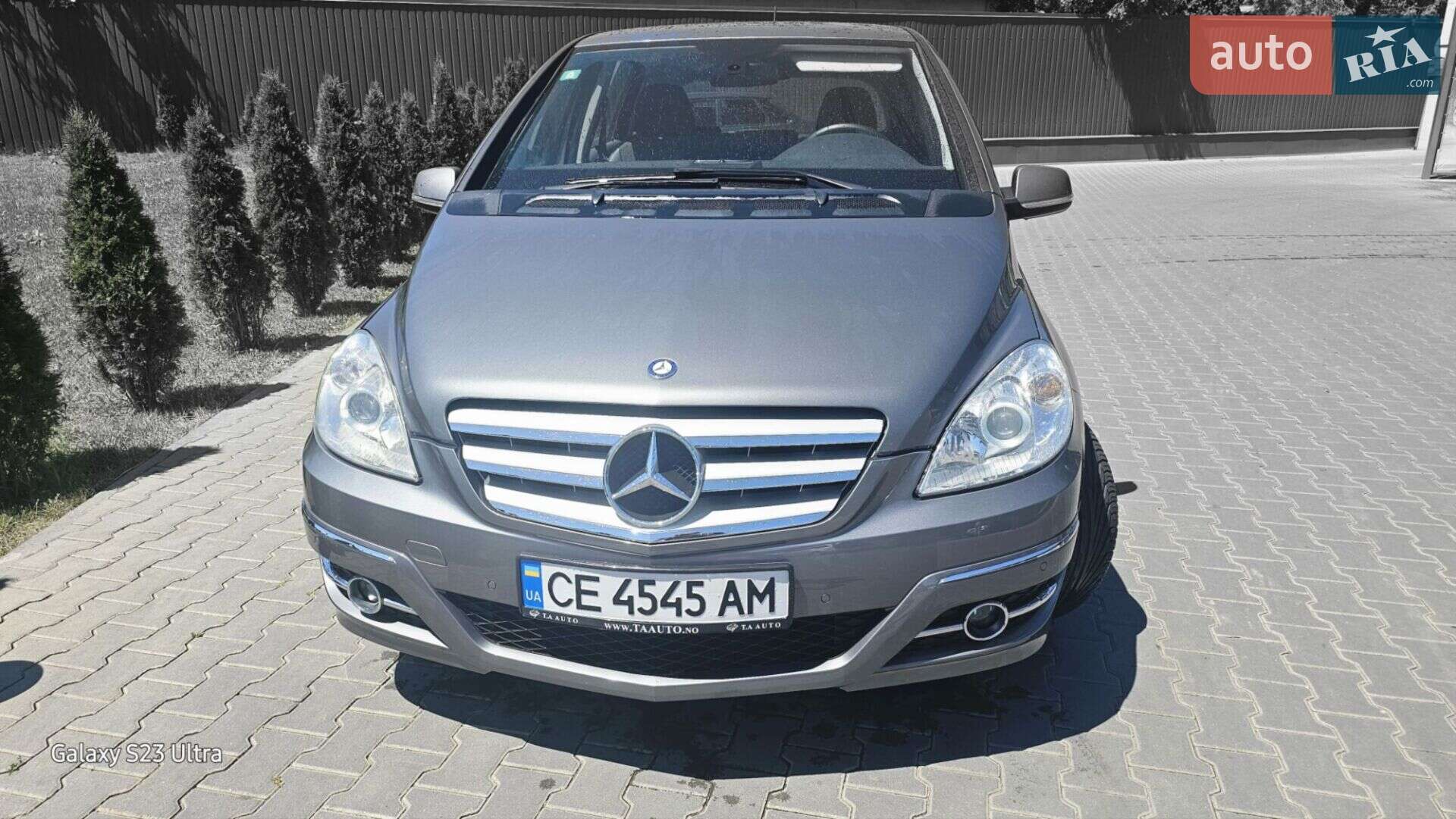 MERCEDES-BENZ B 180 2010