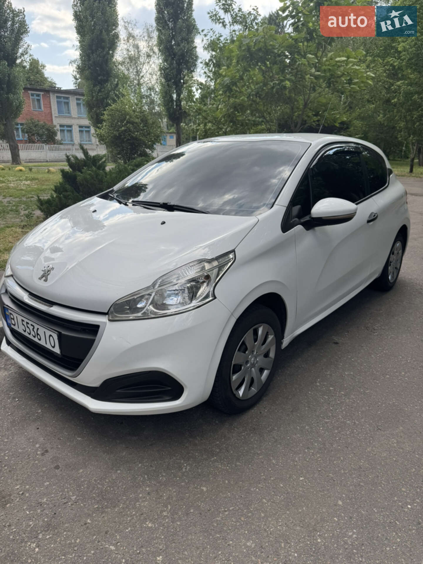 PEUGEOT 208 2016