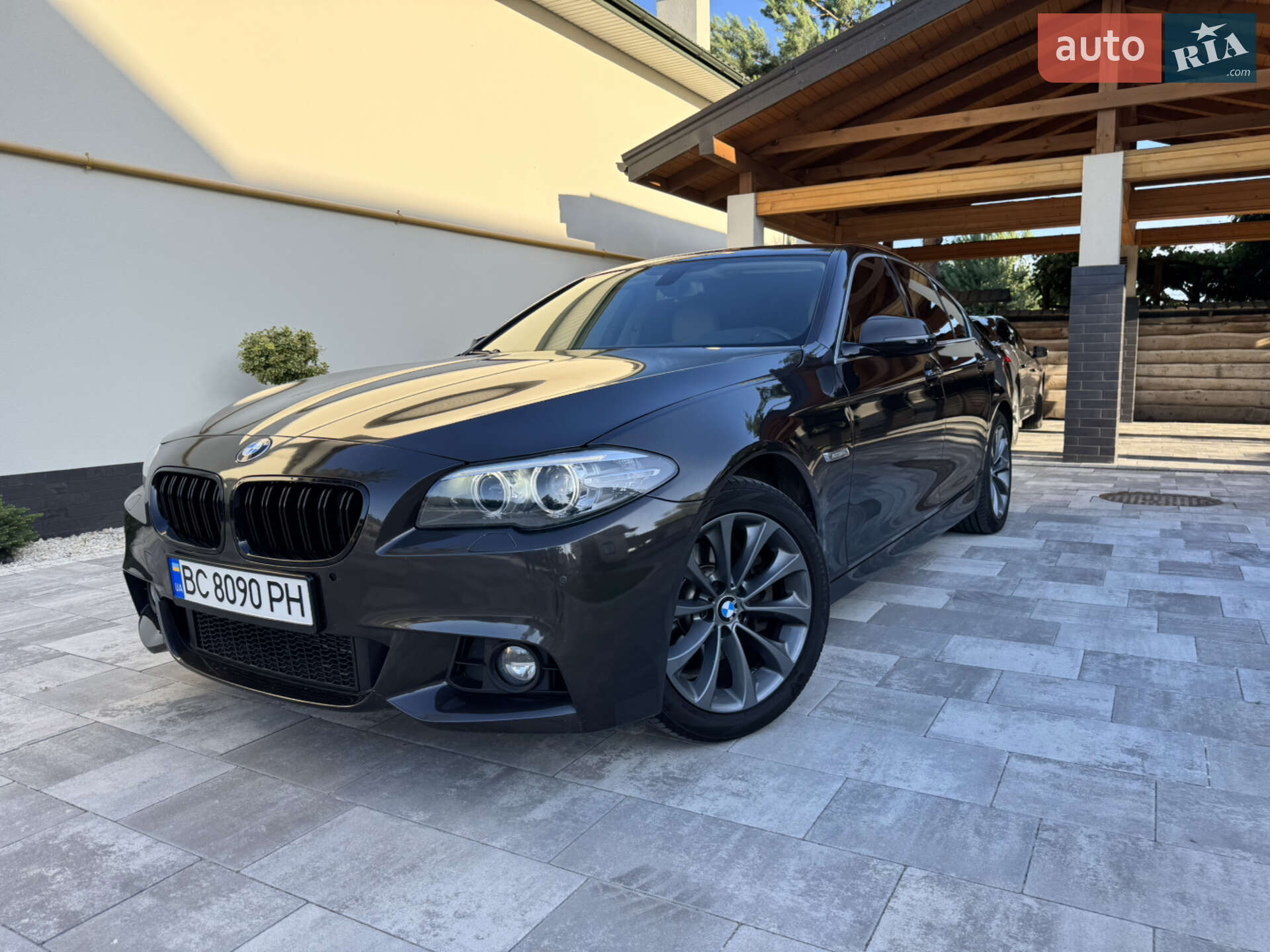 Головне фото звіту автомобіля BMW 520 2013