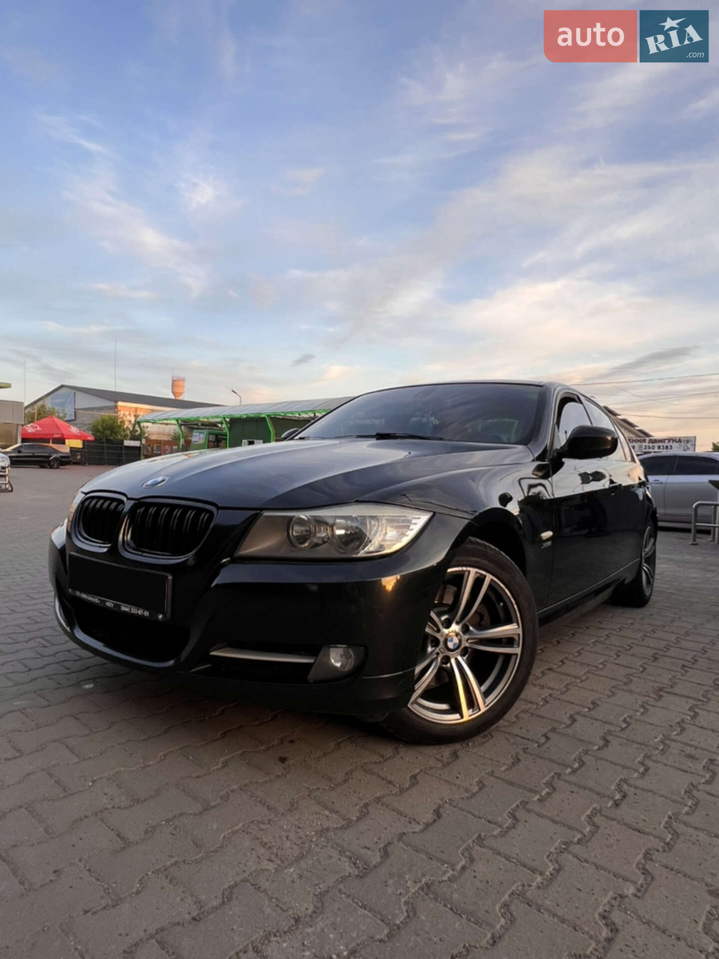 Головне фото звіту автомобіля BMW 330XD 2011