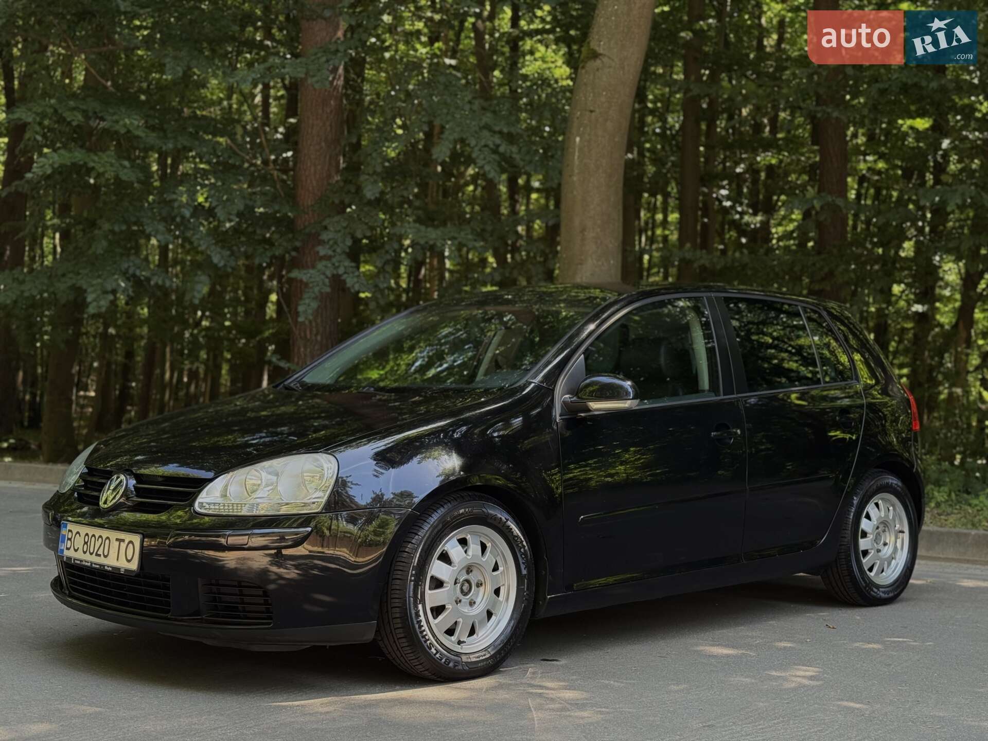 VOLKSWAGEN GOLF 2004