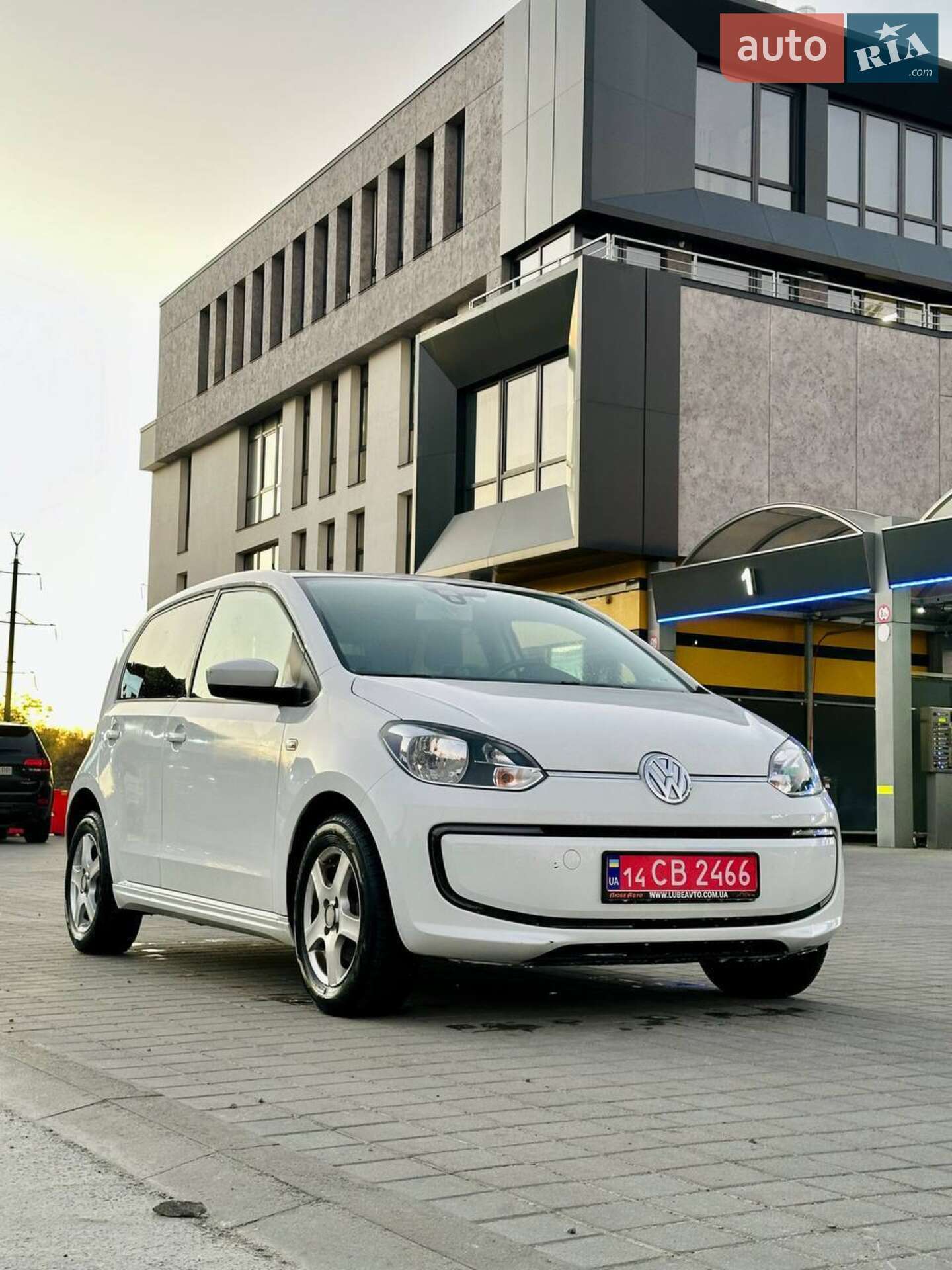 Volkswagen e-Up 2013