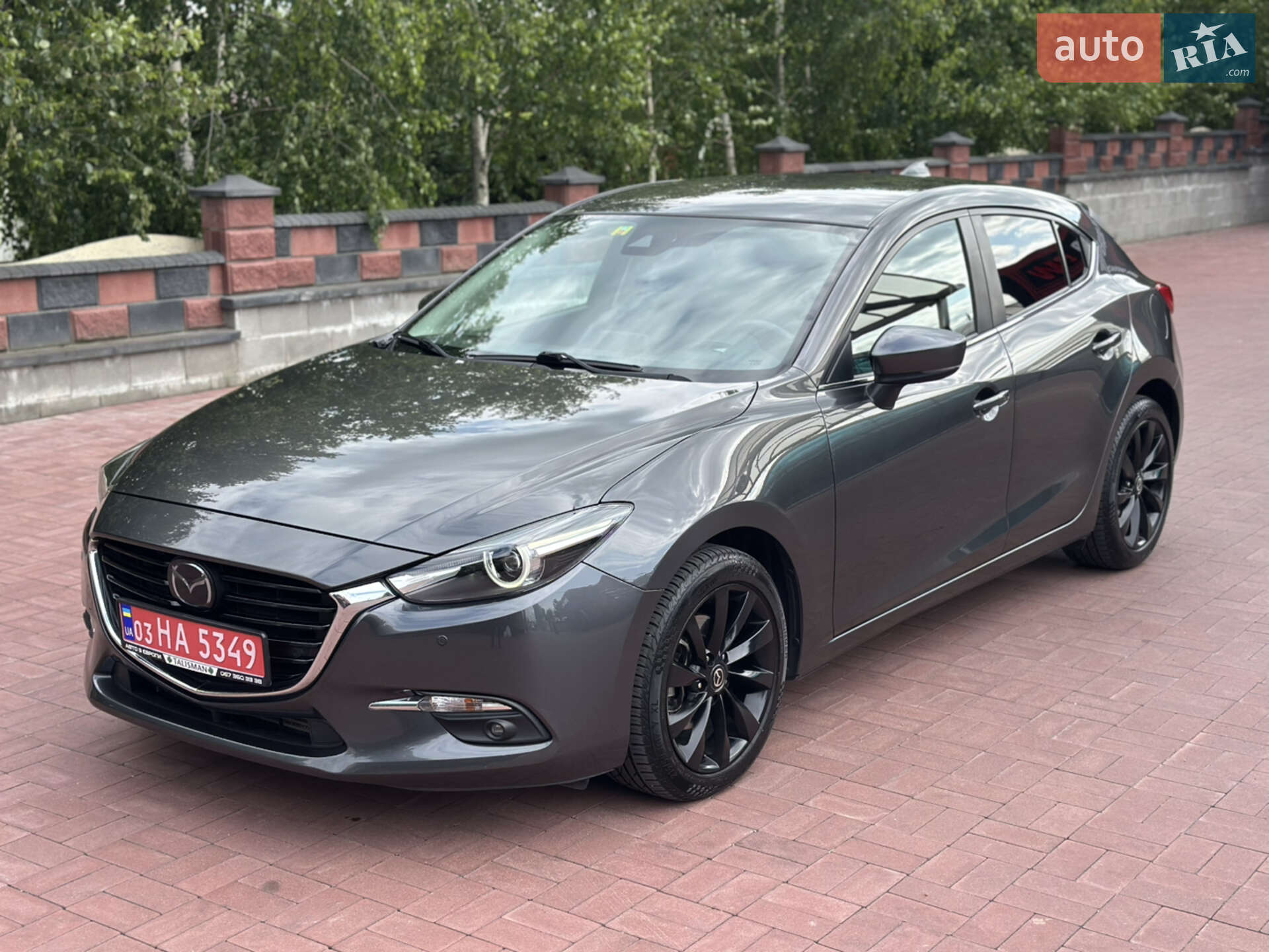 Головне фото звіту автомобіля MAZDA 3 2017