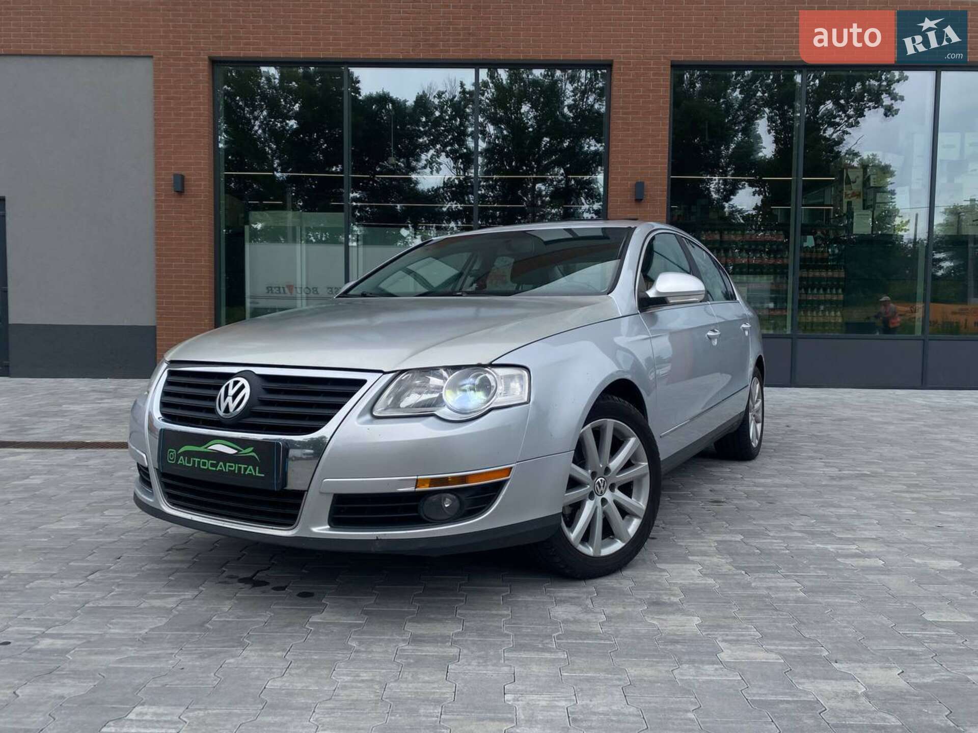 VOLKSWAGEN PASSAT 2010