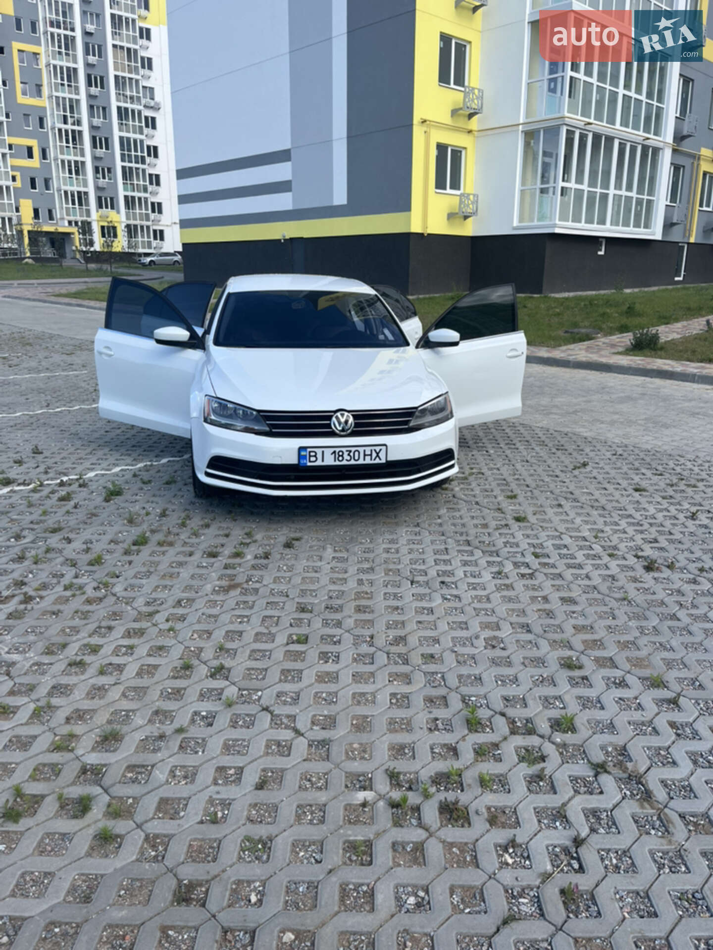 VOLKSWAGEN JETTA 2017