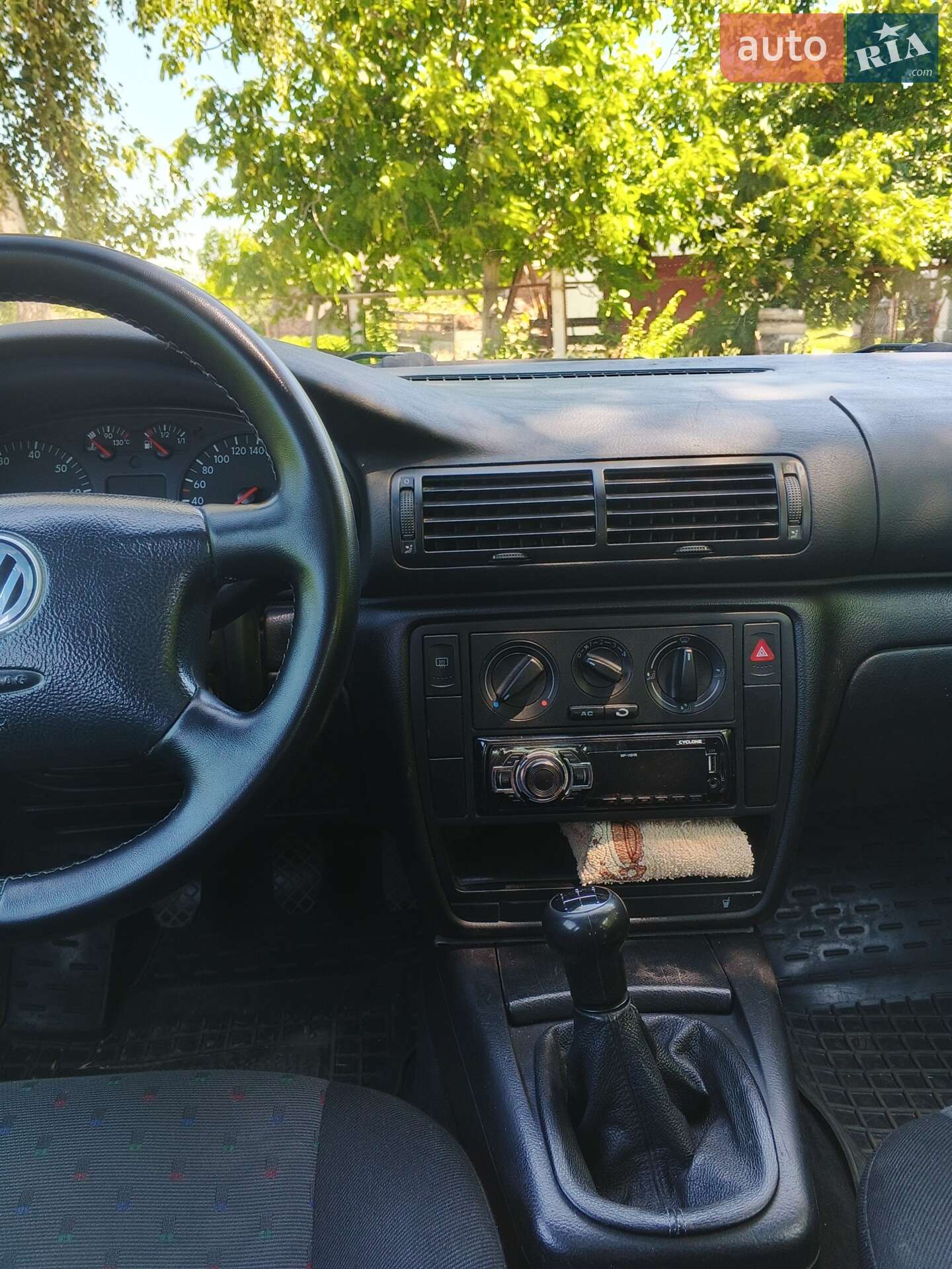 VOLKSWAGEN PASSAT 1999