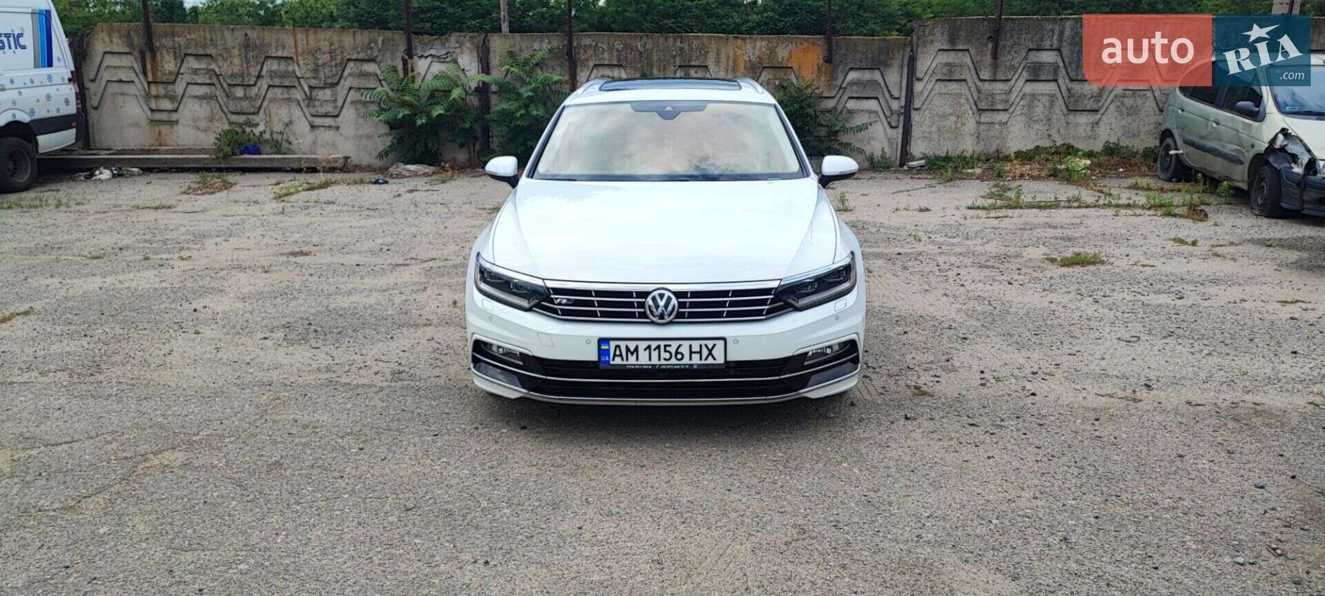 VOLKSWAGEN PASSAT 2015