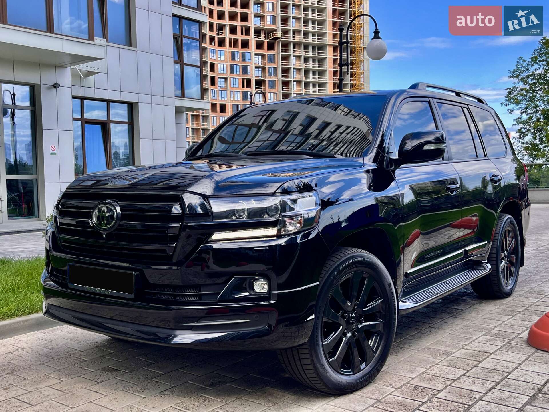TOYOTA LAND CRUISER 200 2018