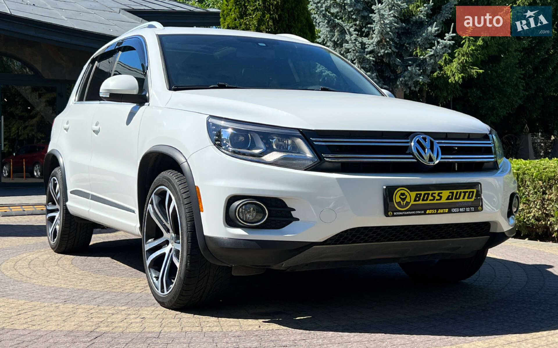 VOLKSWAGEN TIGUAN 2016