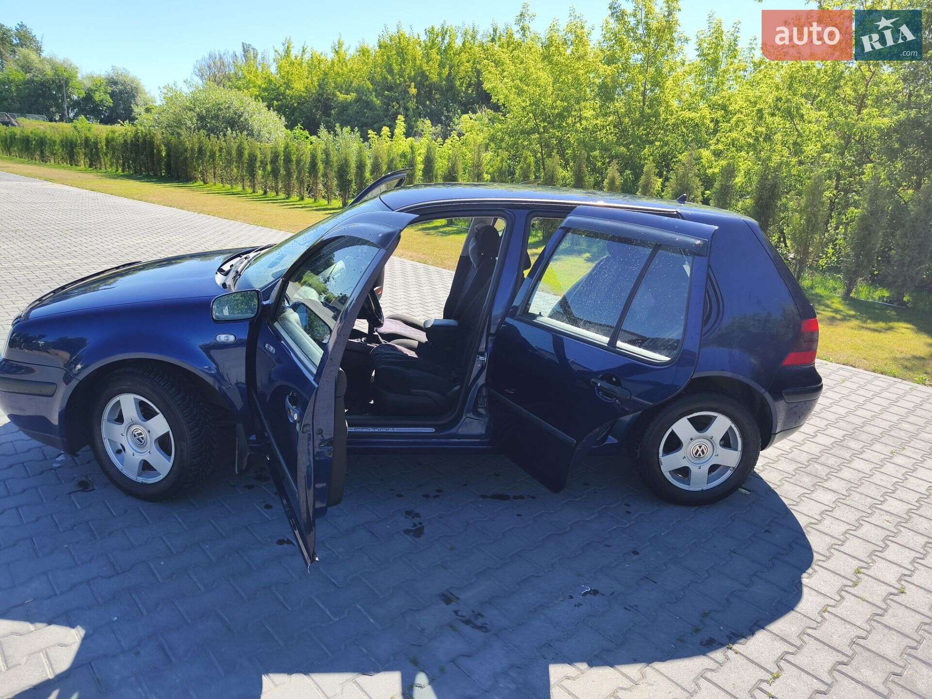 VOLKSWAGEN GOLF 2000